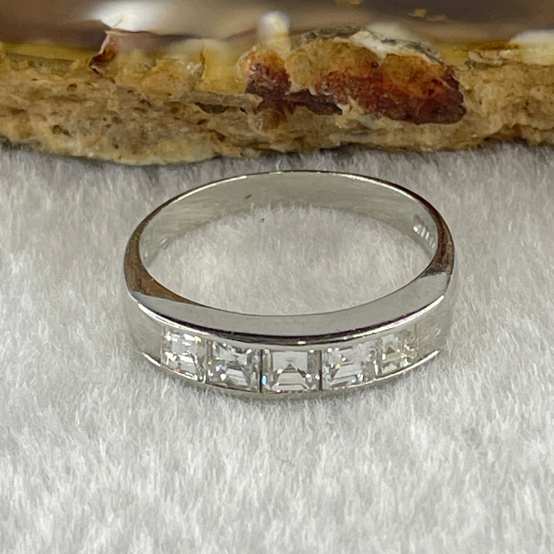 Natural Princess or Square Shape Diamonds in PT900 Platinum 3.53g Ring D1.01ct Total 3.71g US7 HK15 - Huangs Jadeite and Jewelry Pte Ltd