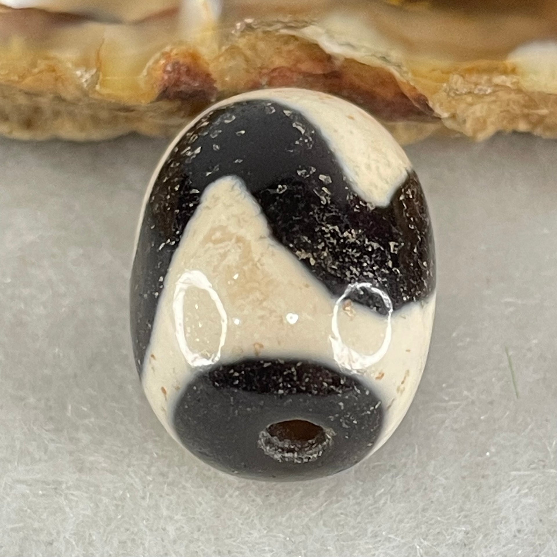 Natural Powerful Tibetan Old Oily Agate Tiger Tooth Daluo Dzi Bead Heavenly Master (Tian Zhu) 虎呀天诛 4.32g 17.4 by 12.8mm - Huangs Jadeite and Jewelry Pte Ltd