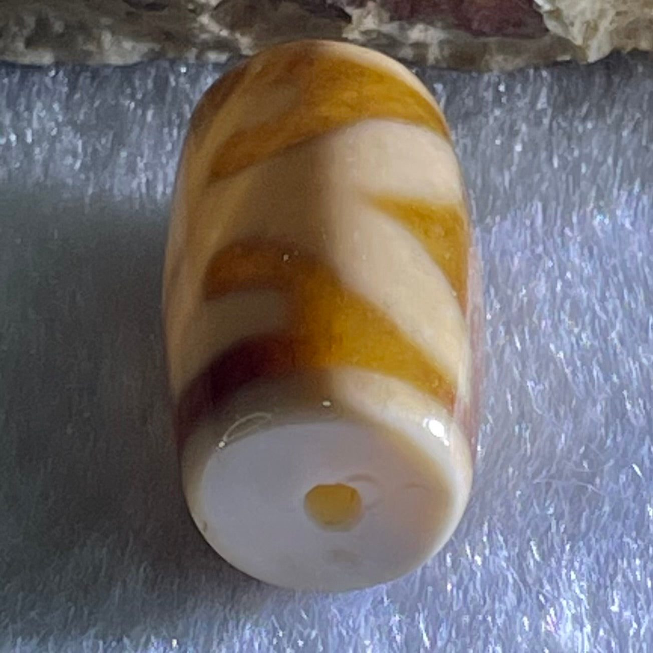 Natural Powerful Tibetan Old Oily Agate Patina Guiren Tairen Human Dzi Bead Totem Amulet Heavenly Master (Tian Zhu) 贵人天诛 4.79g 20.3 by 11.6mm - Huangs Jadeite and Jewelry Pte Ltd
