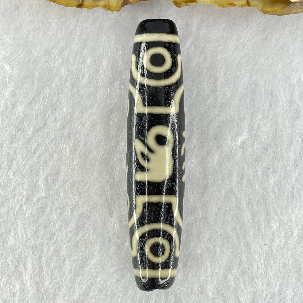 Natural Powerful Tibetan Old Oily Agate 8 Eyes Om Mani Padme Hum Dzi Bead Heavenly Master (Tian Zhu) 六字箴言八眼天珠 15.10g 58.7 by 12.8mm - Huangs Jadeite and Jewelry Pte Ltd