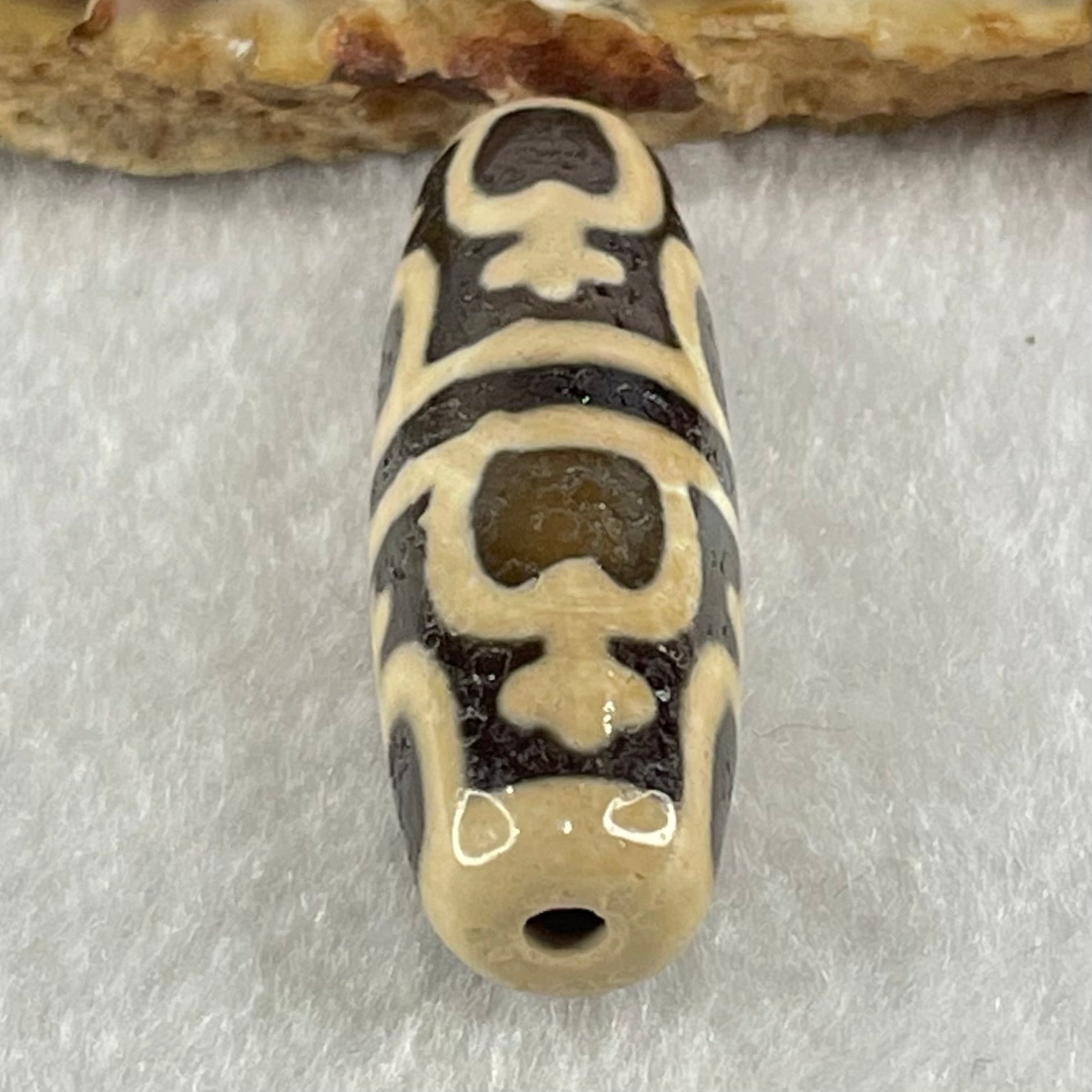 Natural Powerful Tibetan Old Oily Agate 8 Nectar Vessel Dzi Bead Heavenly Master (Tian Zhu) 八花蜜容器眼天珠 9.29g 38.3 by 12.5mm - Huangs Jadeite and Jewelry Pte Ltd