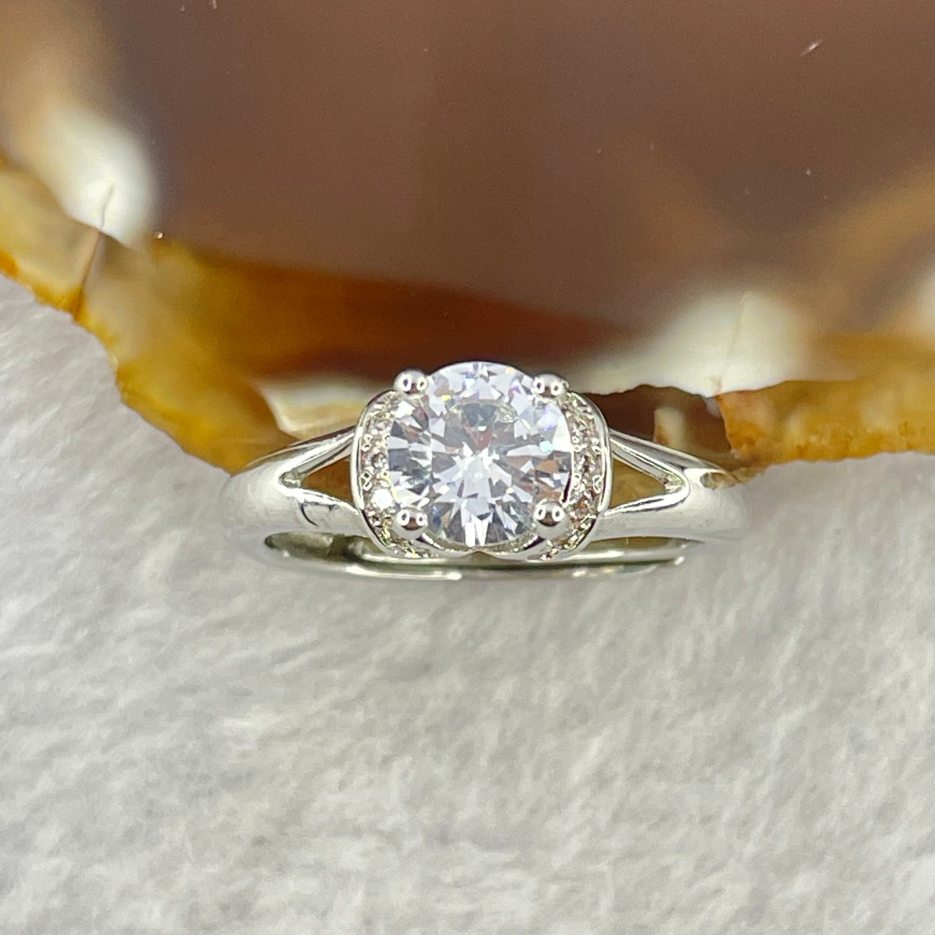 Colourless Cubic Zirconia with Crystals In S925 Sliver Ring (Adjustable Size) 2.49g 5.6 by 3.4mm - Huangs Jadeite and Jewelry Pte Ltd