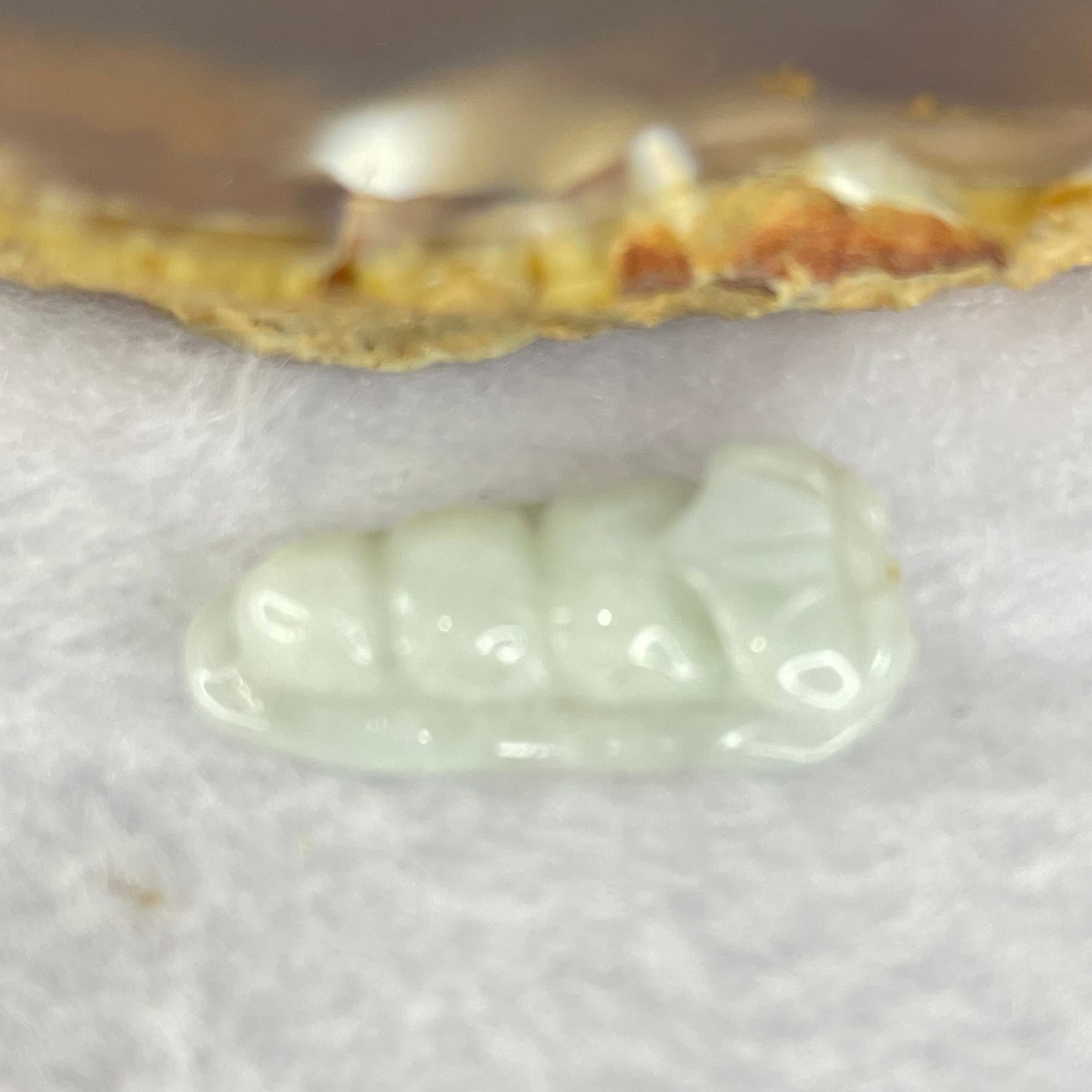 Type A Green Pea Pod Jadeite 2.85g 11.0 x 24.1 x 5.8mm - Huangs Jadeite and Jewelry Pte Ltd