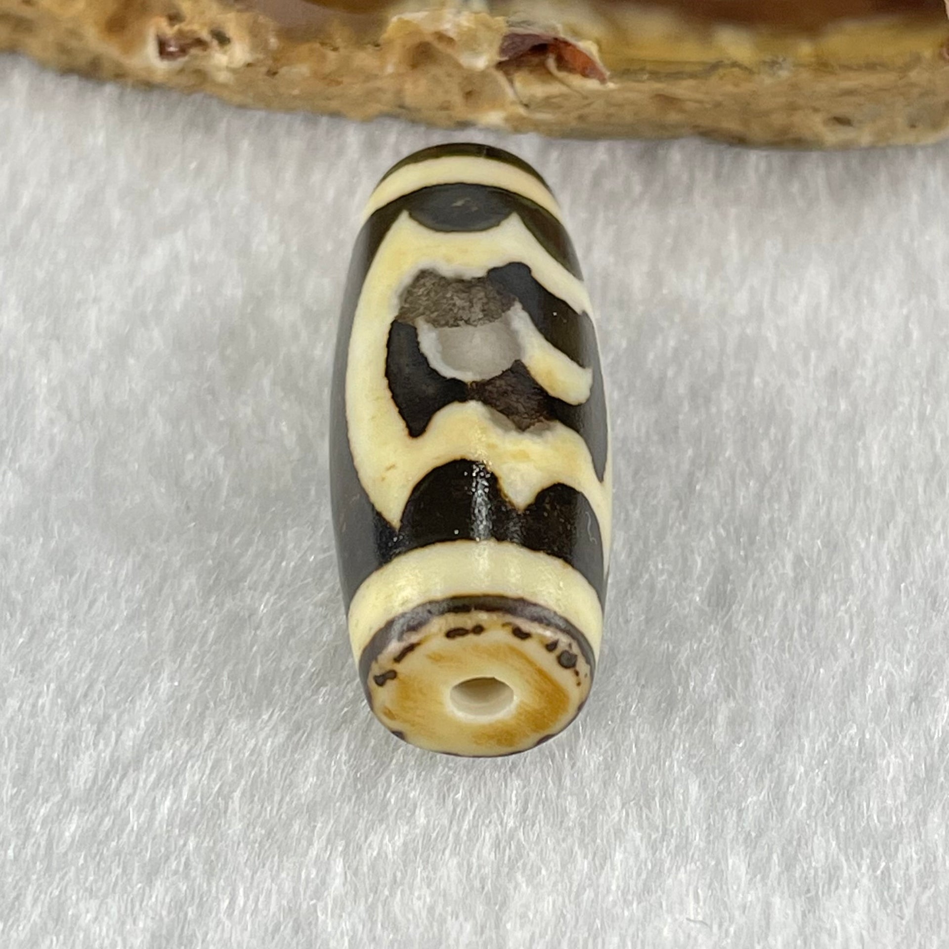 Natural Powerful Tibetan Old Oily Agate Double Garuda Dzi Bead Heavenly Master (Tian Zhu) 5.85g 28.2 by 11.5mm - Huangs Jadeite and Jewelry Pte Ltd