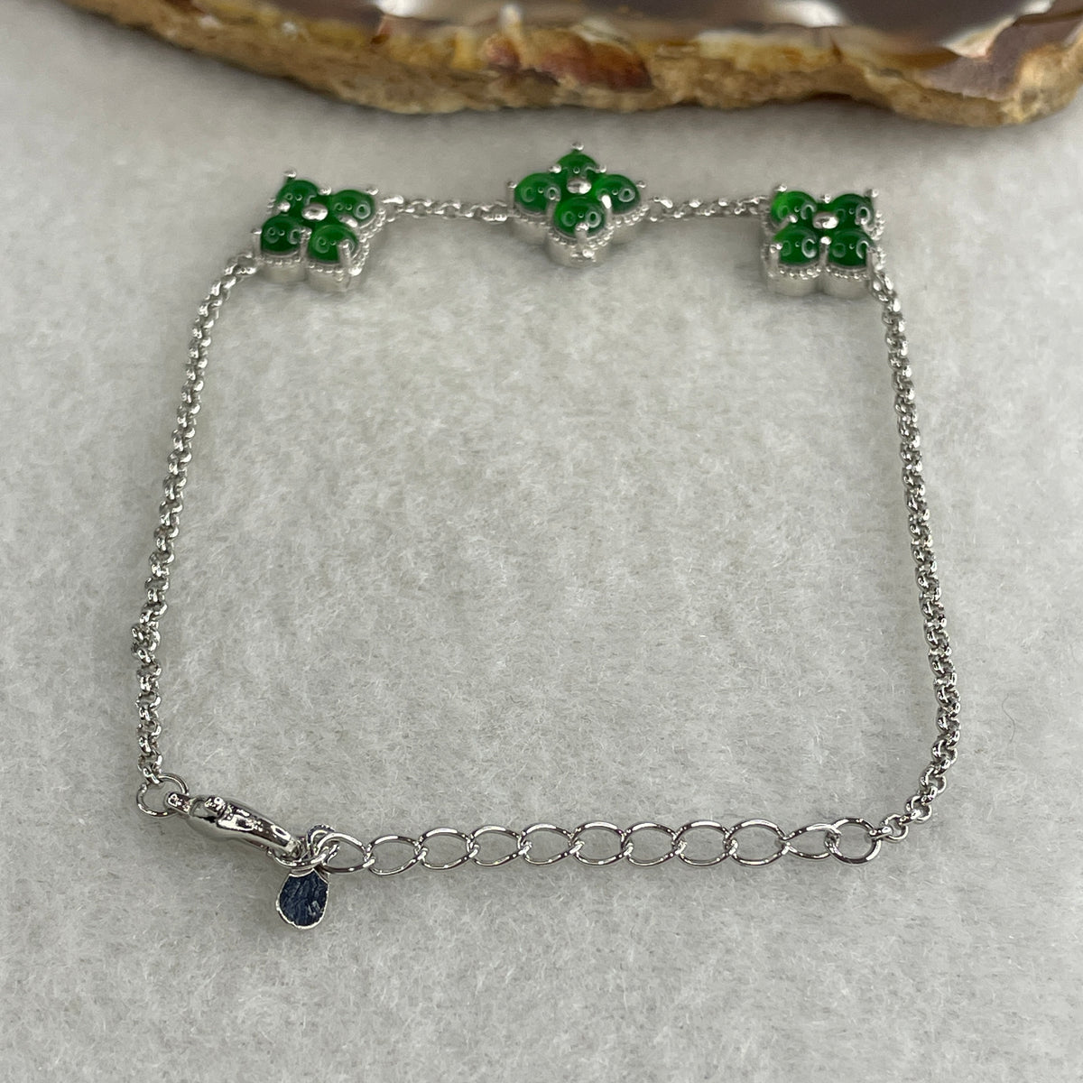 Natural Type A Omphacite Spicy Green Jadeite Cabochon 4-Leaf Clover in S925 Silver Bracelet | (4.34g | 15–18cm | 3.6 x 1.5mm x 12 Pcs | "Sì Yè Cǎo" Ultimate Good Luck Anchor, Feng Shui Prosperity Strand) - Huangs Jadeite and Jewelry Pte Ltd