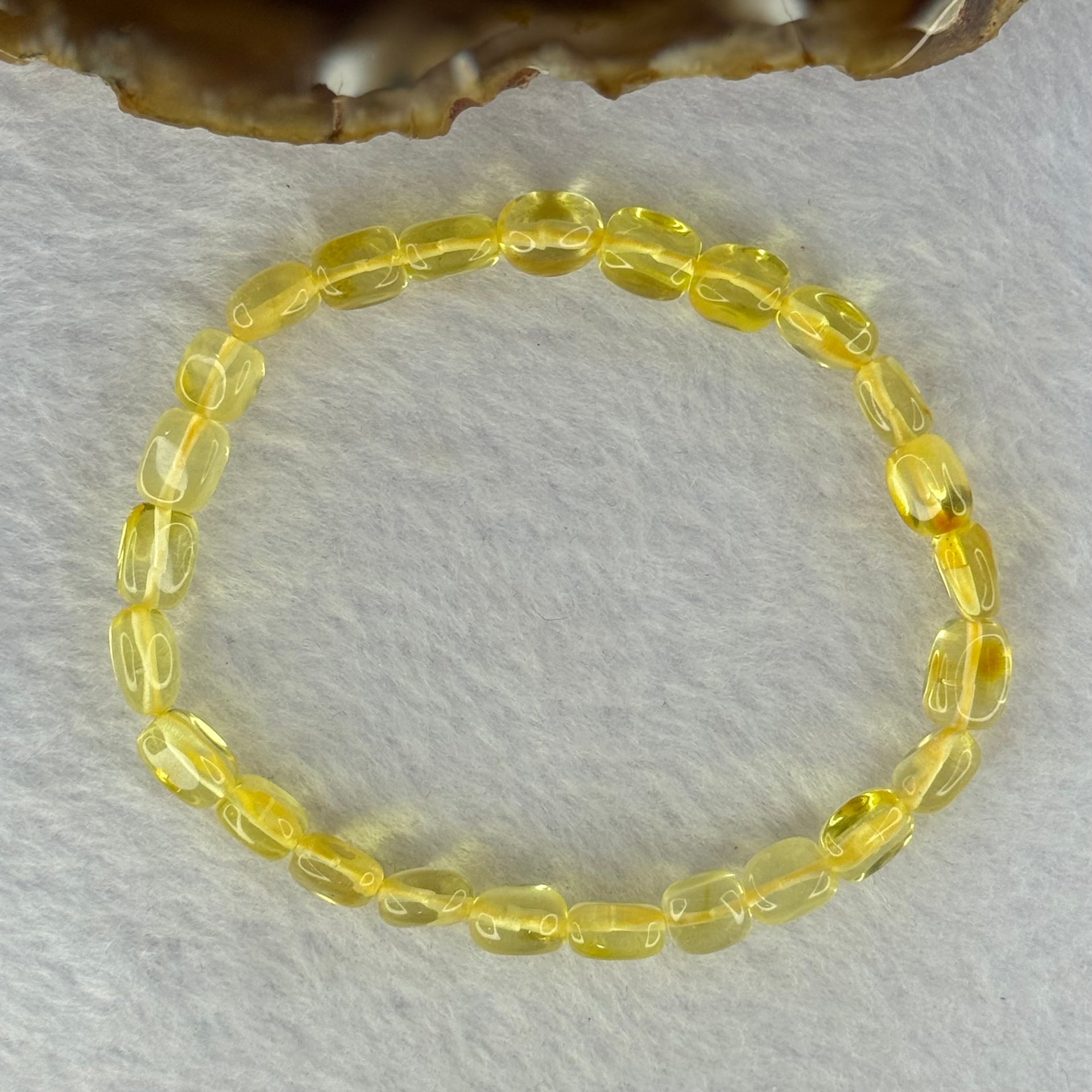 Natural Amber Pebble Shape Bracelet 天然琥珀手链 4.22g 16.5cm 6.4mm 25 Beads - Huangs Jadeite and Jewelry Pte Ltd