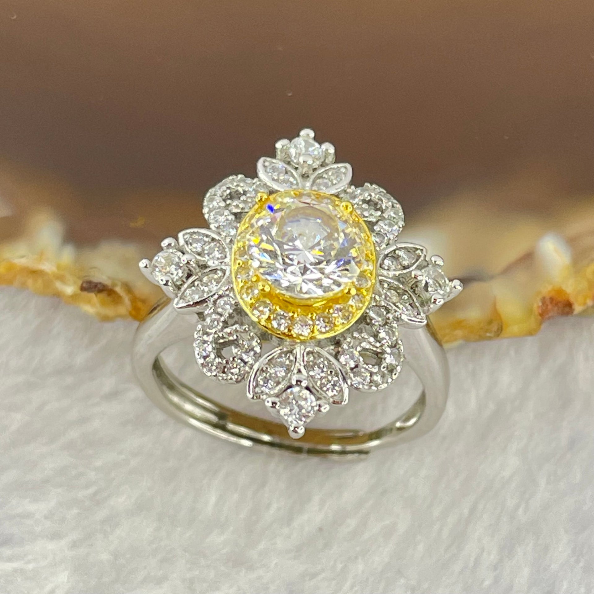 Colourless Cubic Zirconia with Crystals in AU750 Plated In Sliver Ring (Adjustable Size) 3.81g 8.5 by 6.7mm - Huangs Jadeite and Jewelry Pte Ltd