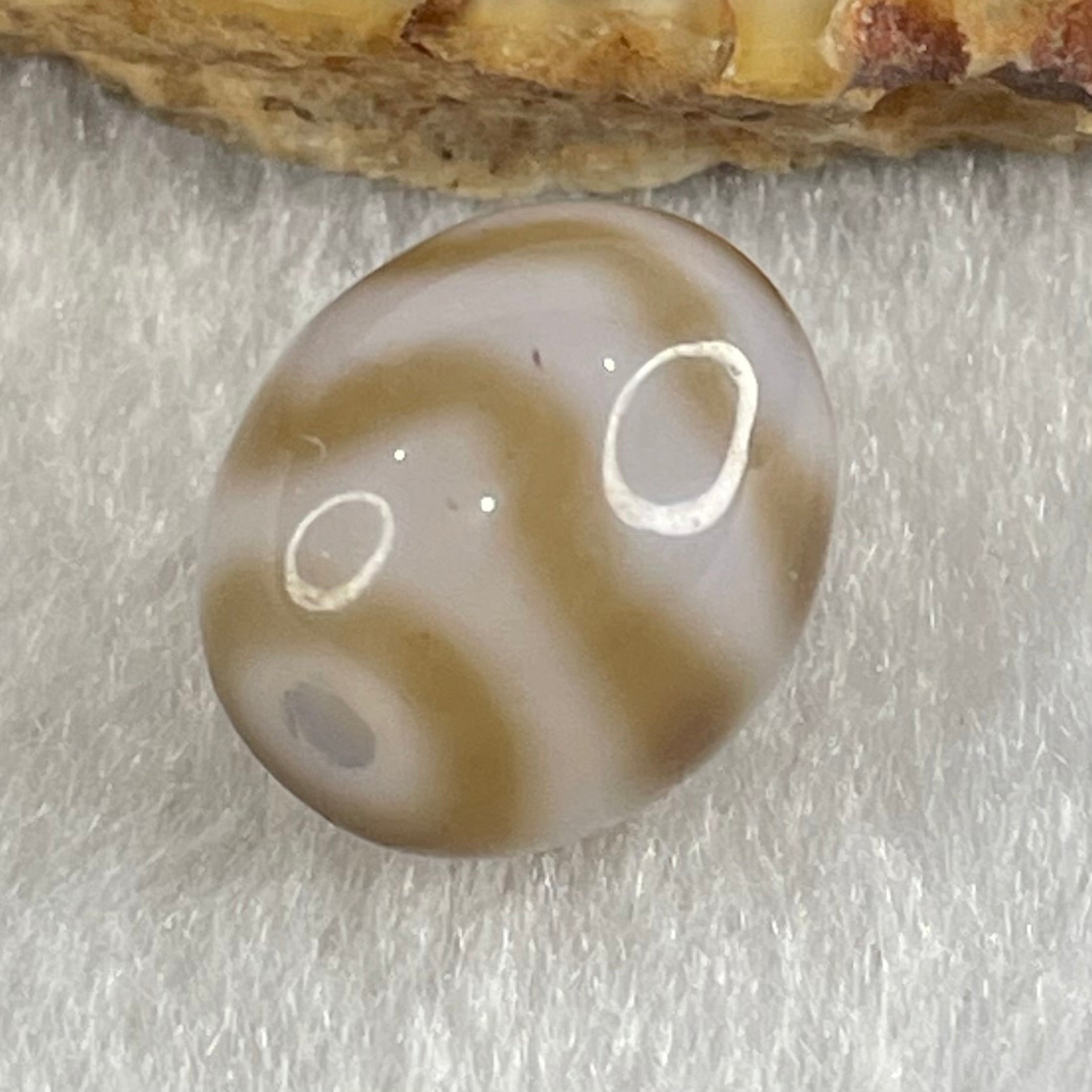 Natural Powerful Tibetan Old Oily Agate Double Tiger Tooth Daluo Dzi Bead Heavenly Master (Tian Zhu) 虎呀天诛 2.82g 13.7 by 12.1mm - Huangs Jadeite and Jewelry Pte Ltd