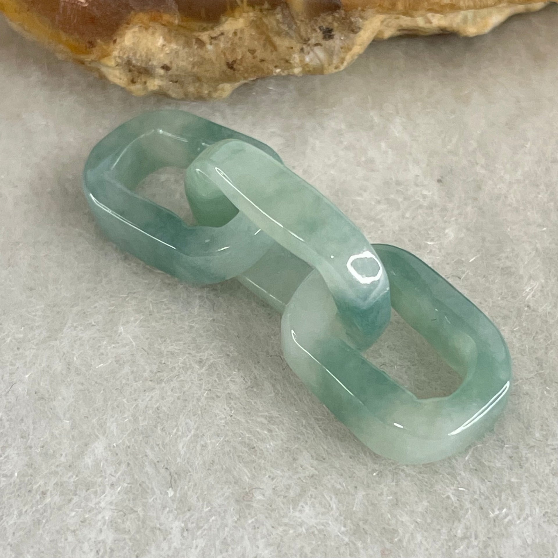 Type A Blueish Green with Faint White Jadeite Rolo Link Chain for Setting 2.26g 15.1 by 9.9 by 3.6mm - Huangs Jadeite and Jewelry Pte Ltd