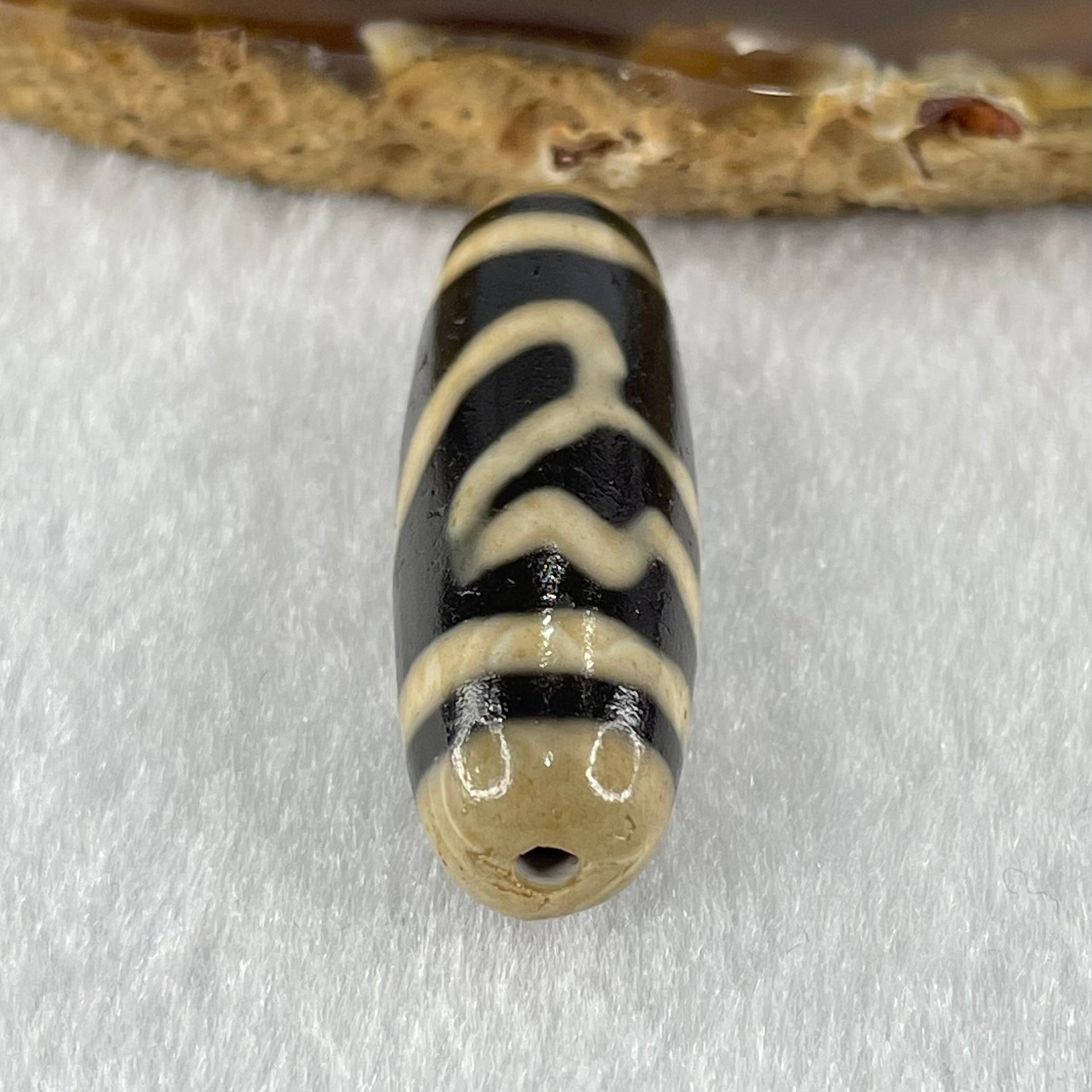 Natural Powerful Tibetan Old Oily Agate Double Lotus Flower Dzi Bead Heavenly Master (Tian Zhu) 双莲花天珠 8.53g 37.3 by 12.3mm - Huangs Jadeite and Jewelry Pte Ltd