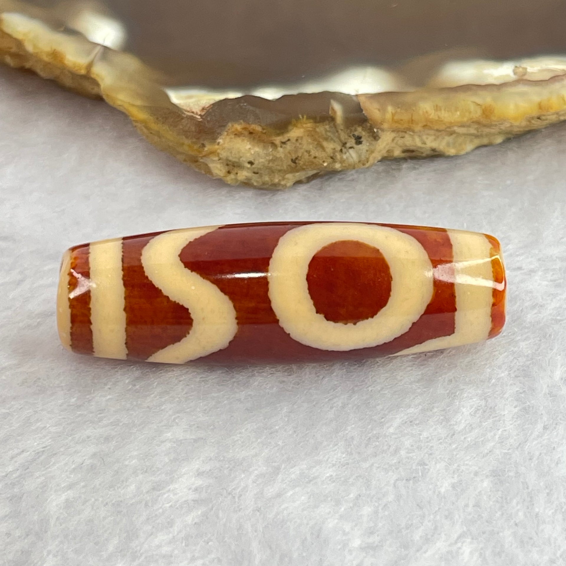 Natural Powerful Tibetan Old Oily Red Orange White Agate Sky Door Serenity 1 Eye Dzi Bead Heavenly Master (Tian Zhu) 一眼天诛 8.98g 38.1 by 12.1mm - Huangs Jadeite and Jewelry Pte Ltd
