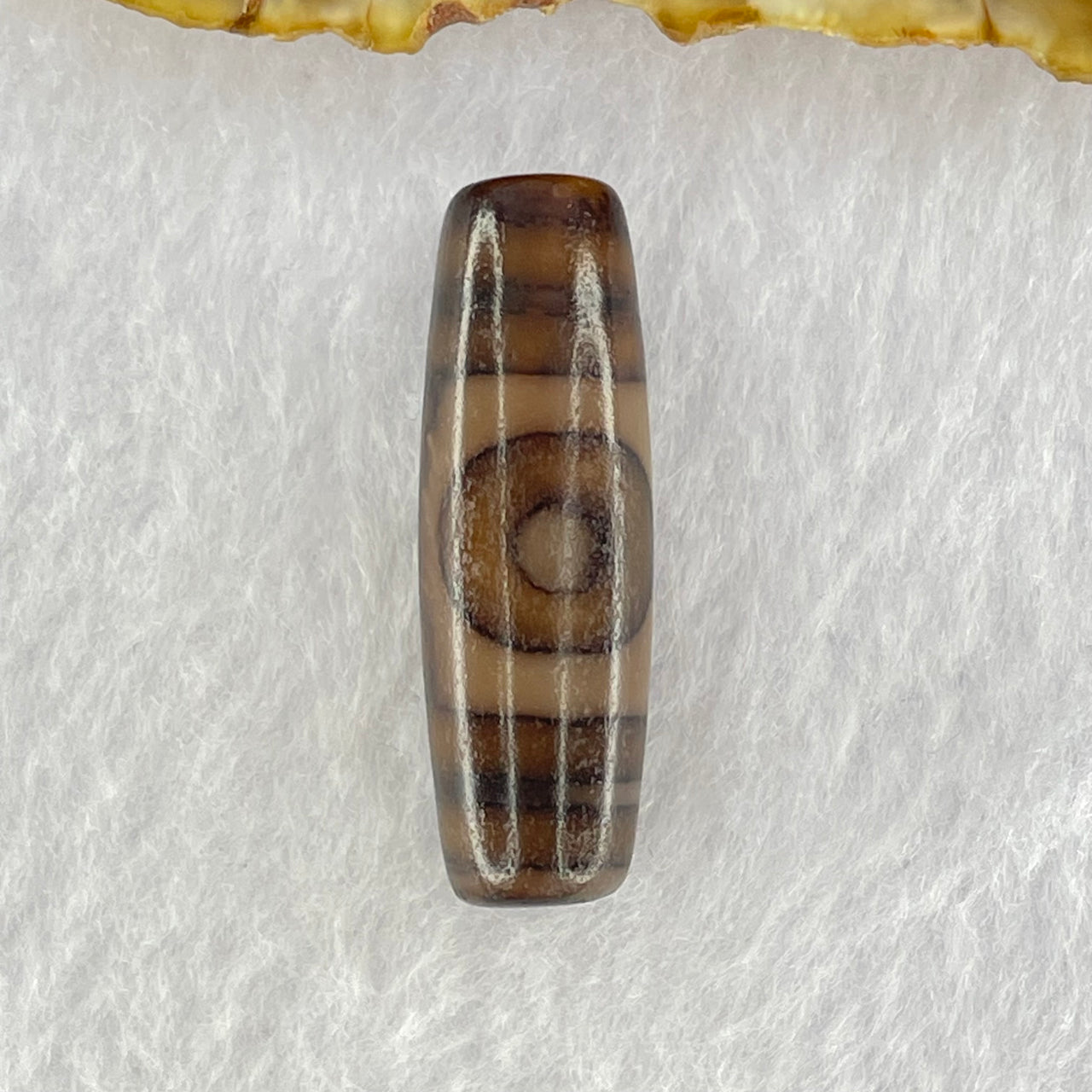 Natural Powerful Tibetan Old Oily Agate Sky Door Serenity 1 Eye Dzi Bead Heavenly Master (Tian Zhu) 一眼天诛 8.00g 35.9 by 4.9mm - Huangs Jadeite and Jewelry Pte Ltd
