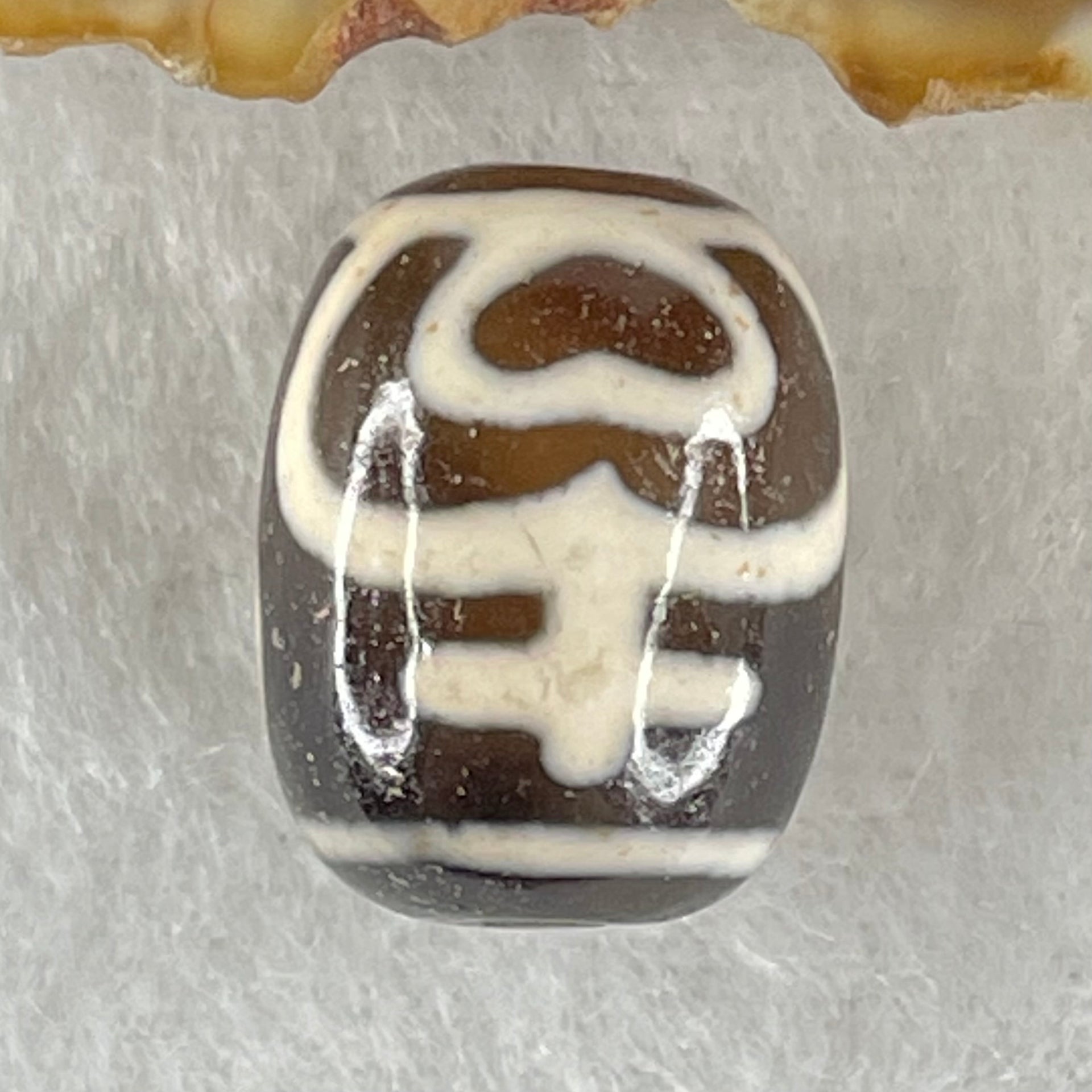 Natural Powerful Tibetan Old Oily Agate Double Nectar Vessel Dzi Bead Heavenly Master (Tian Zhu) 花蜜容器眼天珠 4.67g 17.3 by 13.3mm - Huangs Jadeite and Jewelry Pte Ltd