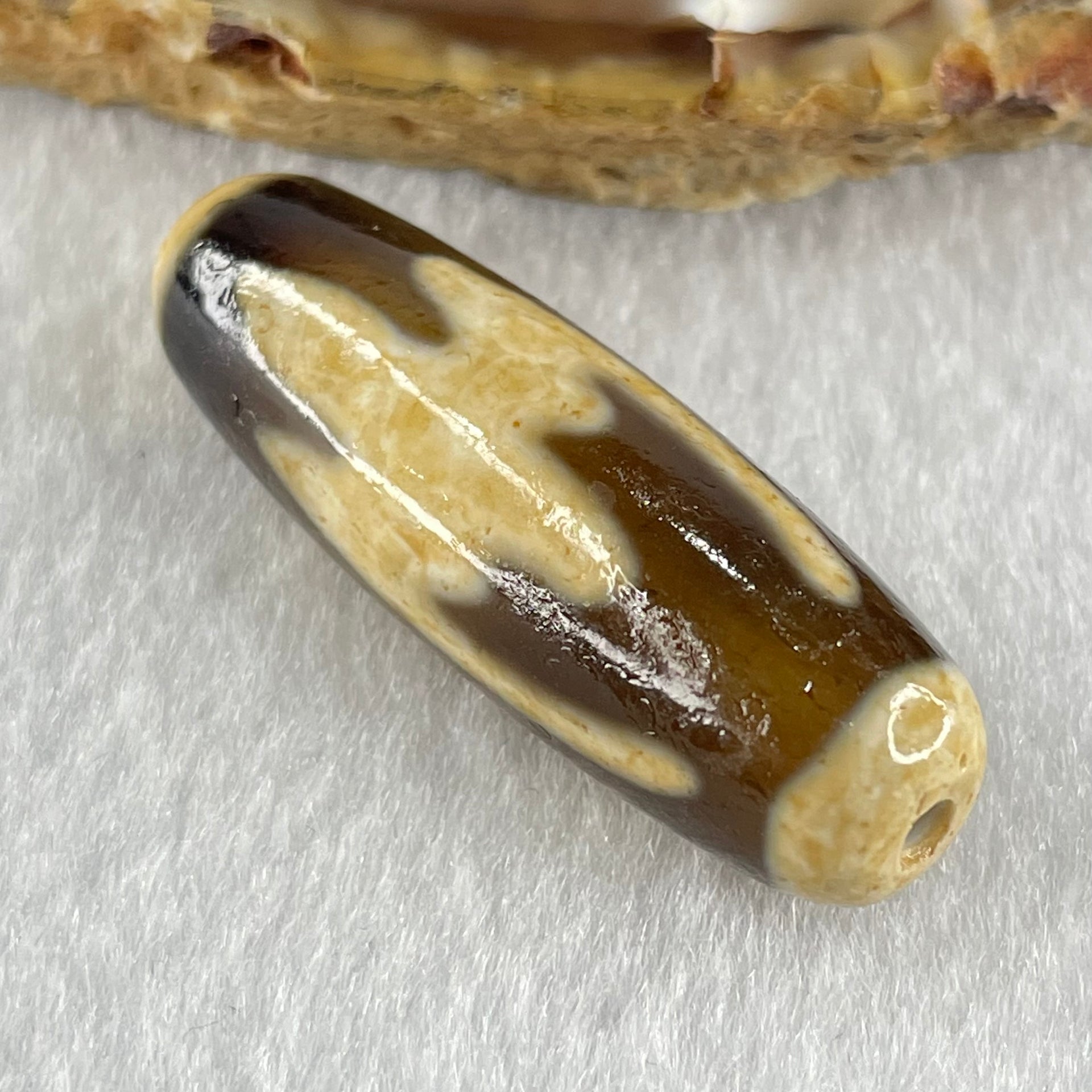 Natural Powerful Tibetan Old Oily Agate 5 Bats Dzi Bead Heavenly Master (Tian Zhu) 五个蝙蝠天诛 8.76g 37.7 by 12.3mm - Huangs Jadeite and Jewelry Pte Ltd