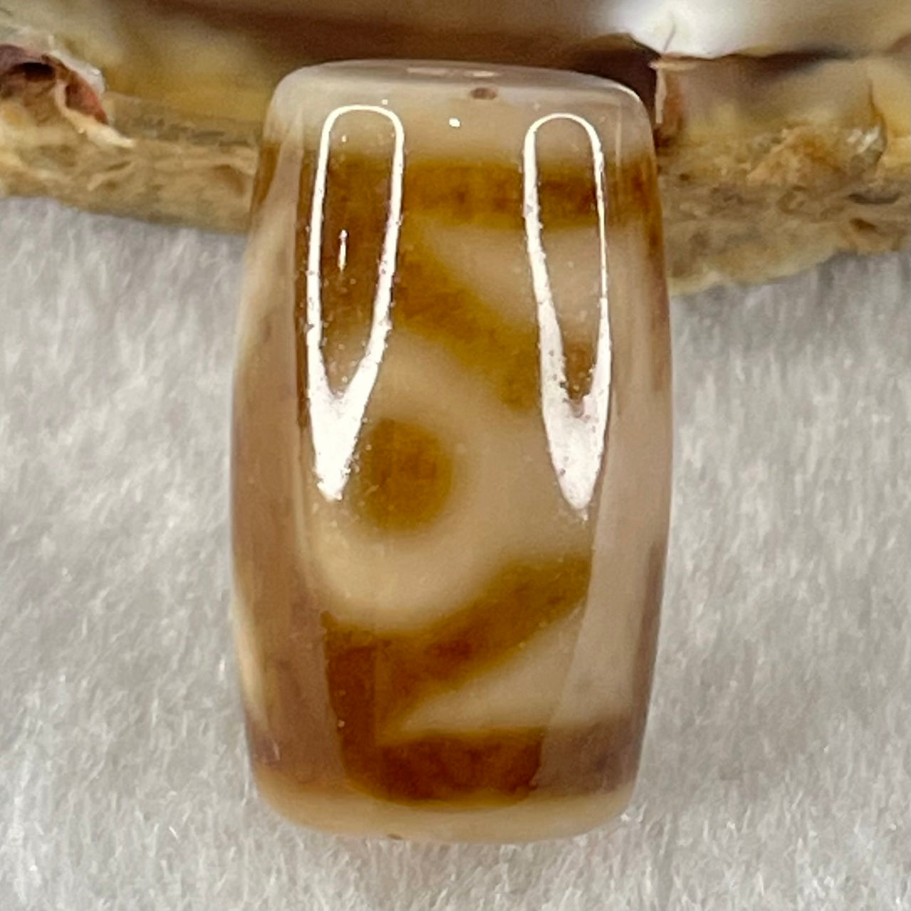 Natural Powerful Tibetan Old Oily Agate Patina Guiren Tairen Human Dzi Bead Totem Amulet Heavenly Master (Tian Zhu) 贵人天诛 4.69g 20.0 by 11.6mm - Huangs Jadeite and Jewelry Pte Ltd