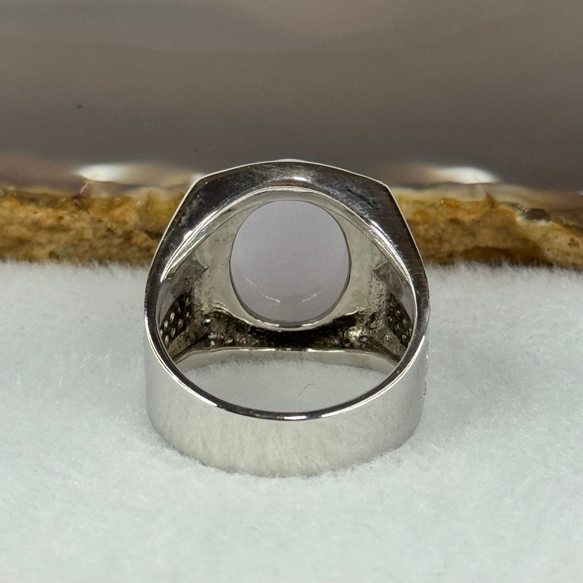 Type A lavender Burmese jadeite ring in 18k white gold with natural diamonds 16.52g size US10 HK22.5 Inner Diameter 20.0mm - Huangs Jadeite and Jewelry Pte Ltd