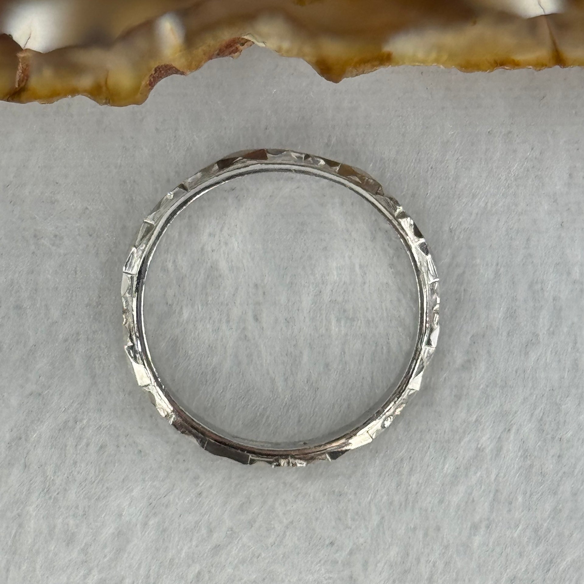 (Pre-Love) PLAT Platinum Ring 4.11g Inner Diameter 18.9mm Thickness 2.9 by 1.6mm US8.9mm HK19.5 - Huangs Jadeite and Jewelry Pte Ltd