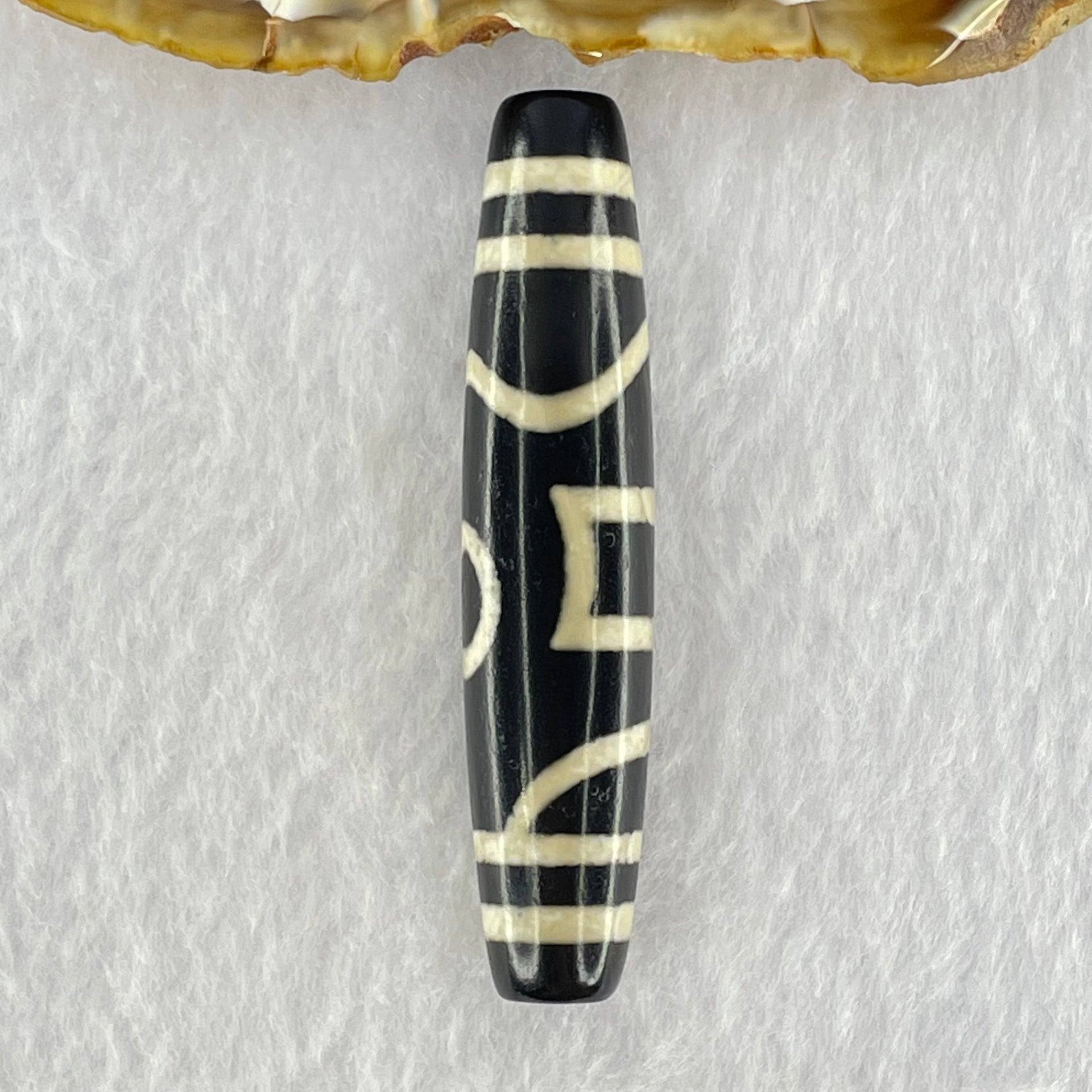 Natural Powerful Tibetan Old Oily Agate Sky Door Serenity 1 Eye Dzi Bead Heavenly Master (Tian Zhu) 一眼天诛 15.23g 60.1 by 13.0mm - Huangs Jadeite and Jewelry Pte Ltd