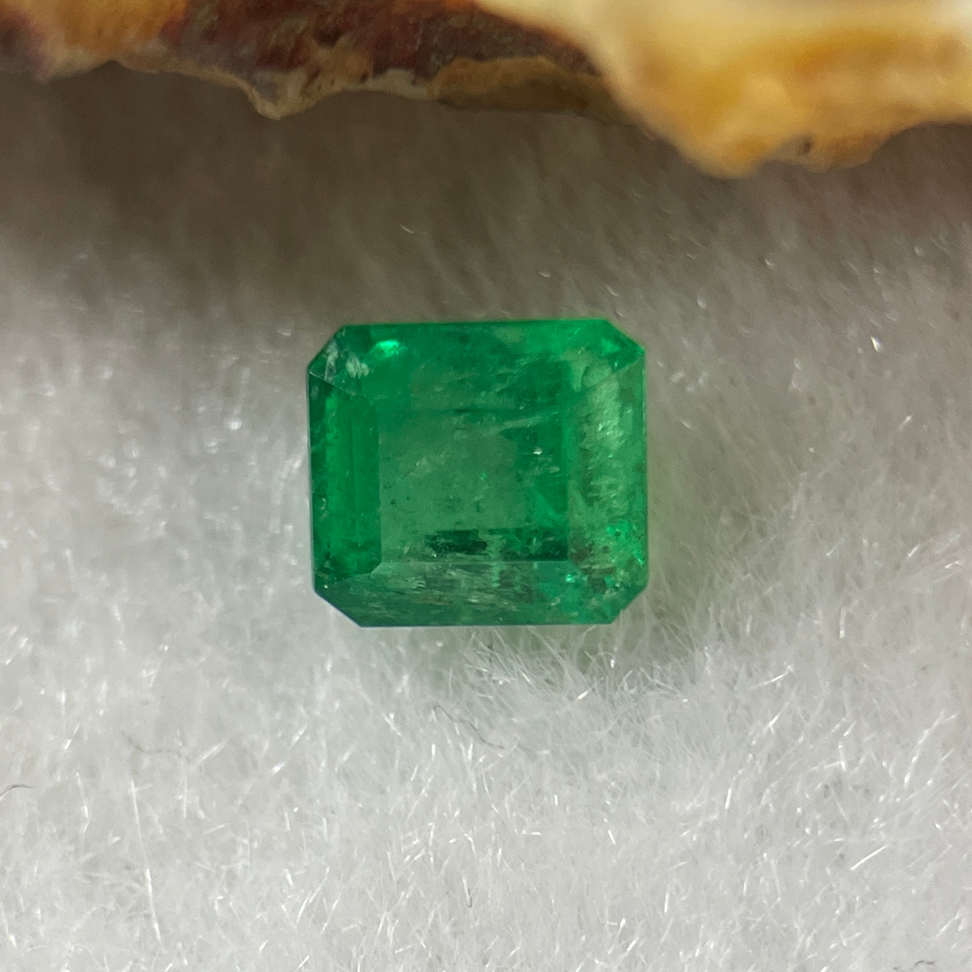 Natural Colombia Green Emerald (Beryl) Cut-Cornered Rectangular step cut 0.74cts 5.5 by 5.0 by 3.8mm - Huangs Jadeite and Jewelry Pte Ltd