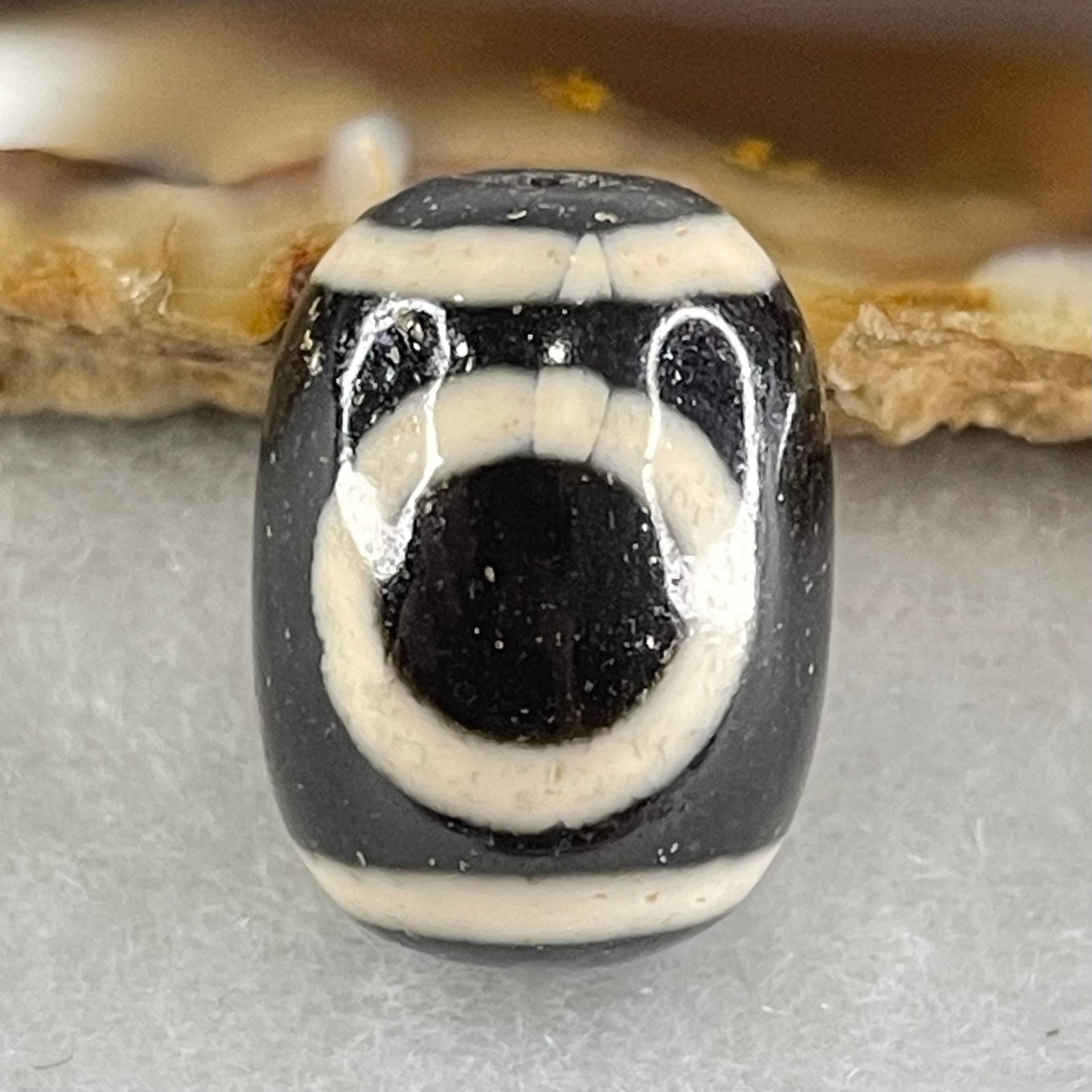 Natural Powerful Tibetan Old Oily Agate 1 Eye With Swastika Dzi Bead (Hotu Dzi) 4.62g 17.5 by 13.2mm - Huangs Jadeite and Jewelry Pte Ltd