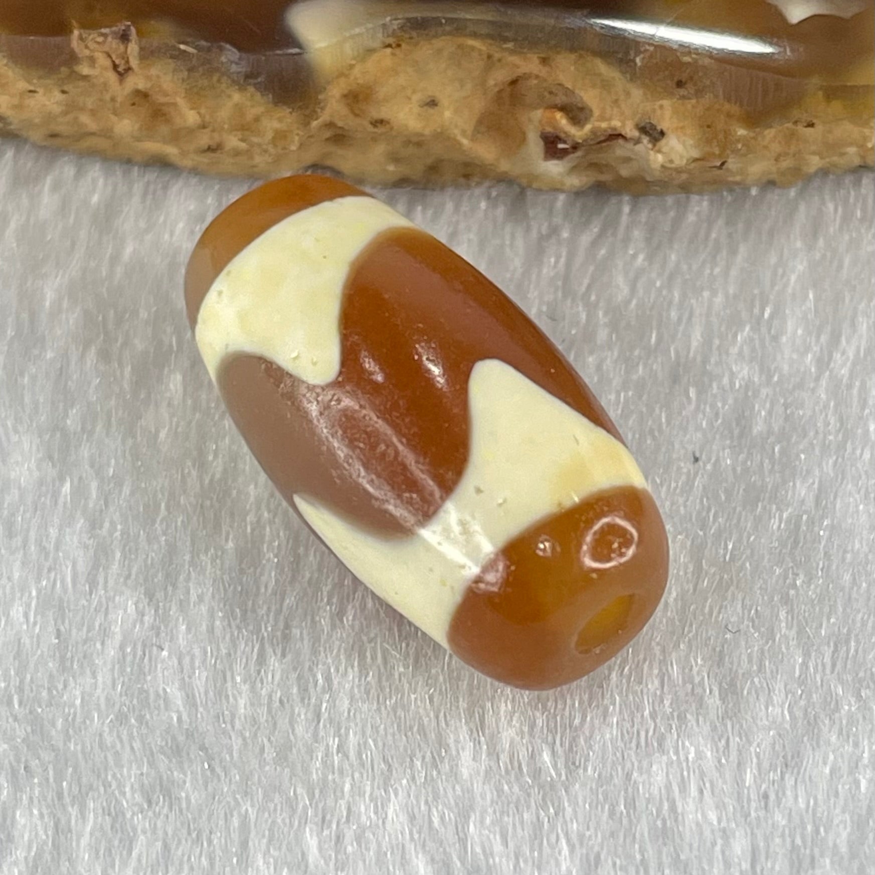 Natural Powerful Tibetan Old Oily Agate Tiger Tooth Daluo Dzi Bead Heavenly Master (Tian Zhu) 虎呀天诛 2.95g 20.0 by 10.1mm - Huangs Jadeite and Jewelry Pte Ltd