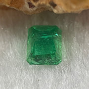 Natural Colombia Green Emerald (Beryl) Cut-Cornered Rectangular step cut 0.89ct 6.4 by 4.8 by 3.5mm - Huangs Jadeite and Jewelry Pte Ltd