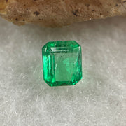 Natural Colombia Vivid Green Emerald (Beryl) Cut-Cornered Rectangle Step cut 0.46ct 4.8 by 4.2 by 3.0mm - Huangs Jadeite and Jewelry Pte Ltd