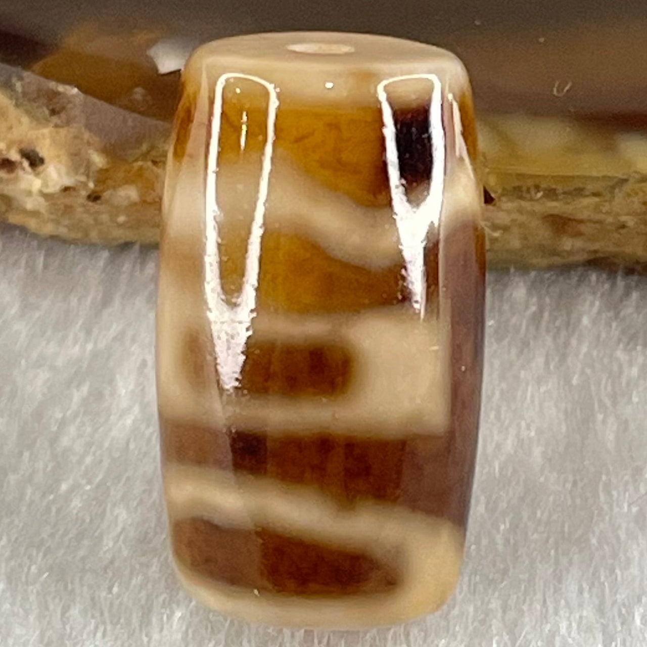 Natural Powerful Tibetan Old Oily Agate Sky Door Serenity 1 Eye Dzi Bead Heavenly Master (Tian Zhu) 一眼天门天诛 4.78g 19.8 by 11.7mm - Huangs Jadeite and Jewelry Pte Ltd
