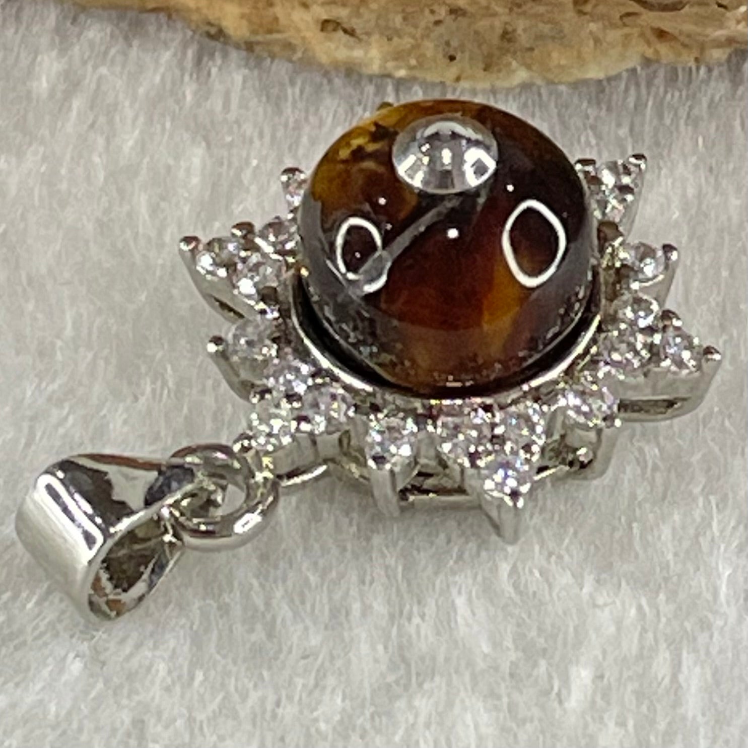 Natural Amber with Crystals in S925 Sliver Pendant 2.07g 8.9mm (External Line) - Huangs Jadeite and Jewelry Pte Ltd