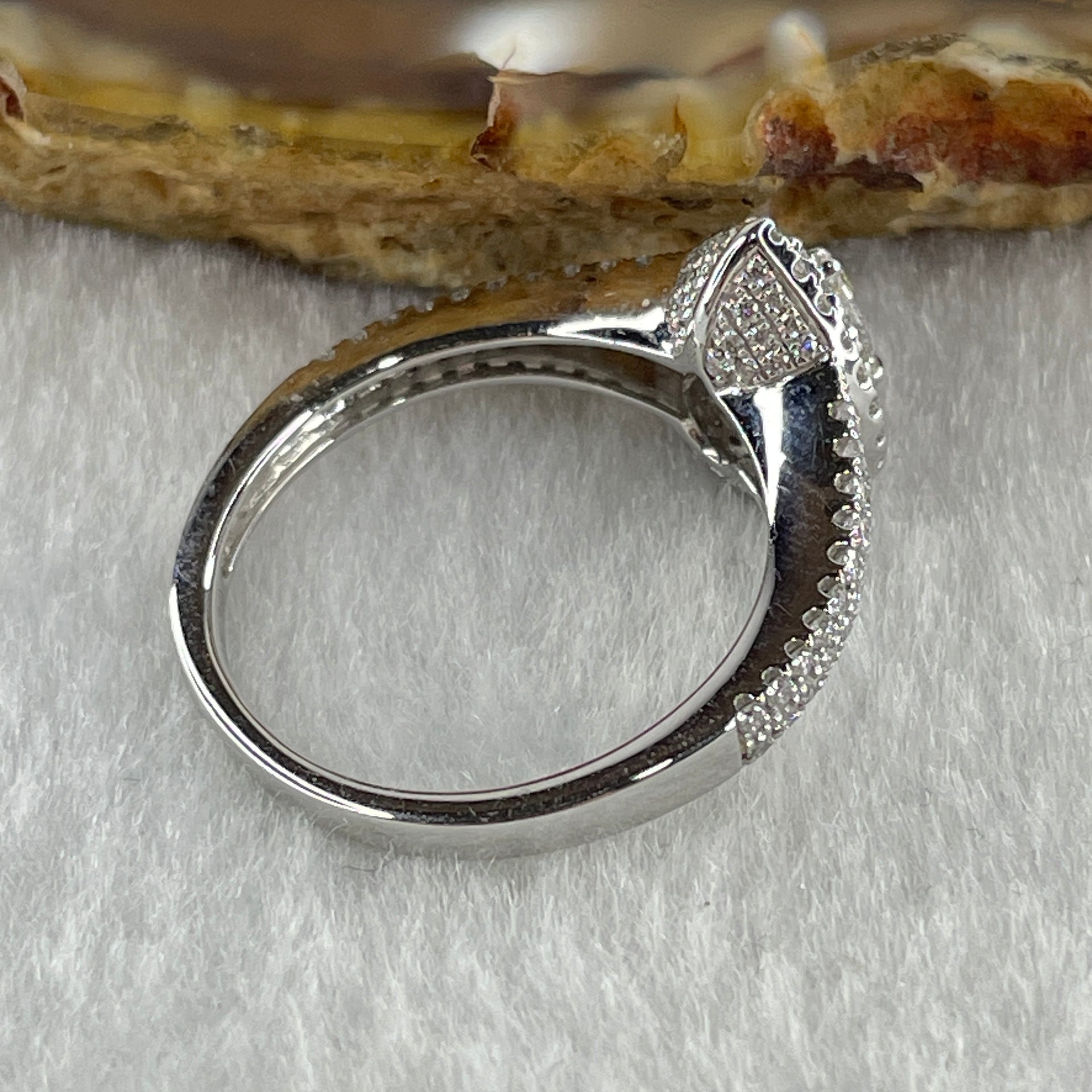 High Grade Natural Diamonds Tear Drop Shape D Color 0.3ct and Melees 0.6ct Platinum PT950 Ring Total 5.53g US7 HK15.5 EU54 Inner Diameter 17.4mm with GIA Cert - Huangs Jadeite and Jewelry Pte Ltd