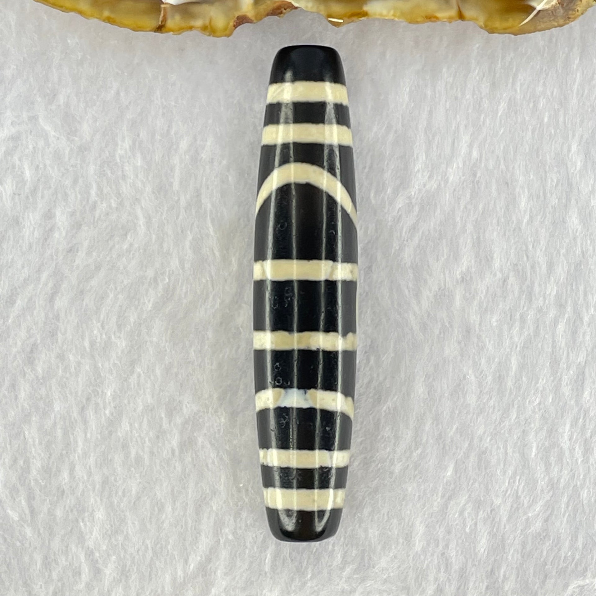 Natural Powerful Tibetan Old Oily Agate Sky Door Serenity 1 Eye Dzi Bead Heavenly Master (Tian Zhu) 一眼天诛 15.23g 60.1 by 13.0mm - Huangs Jadeite and Jewelry Pte Ltd