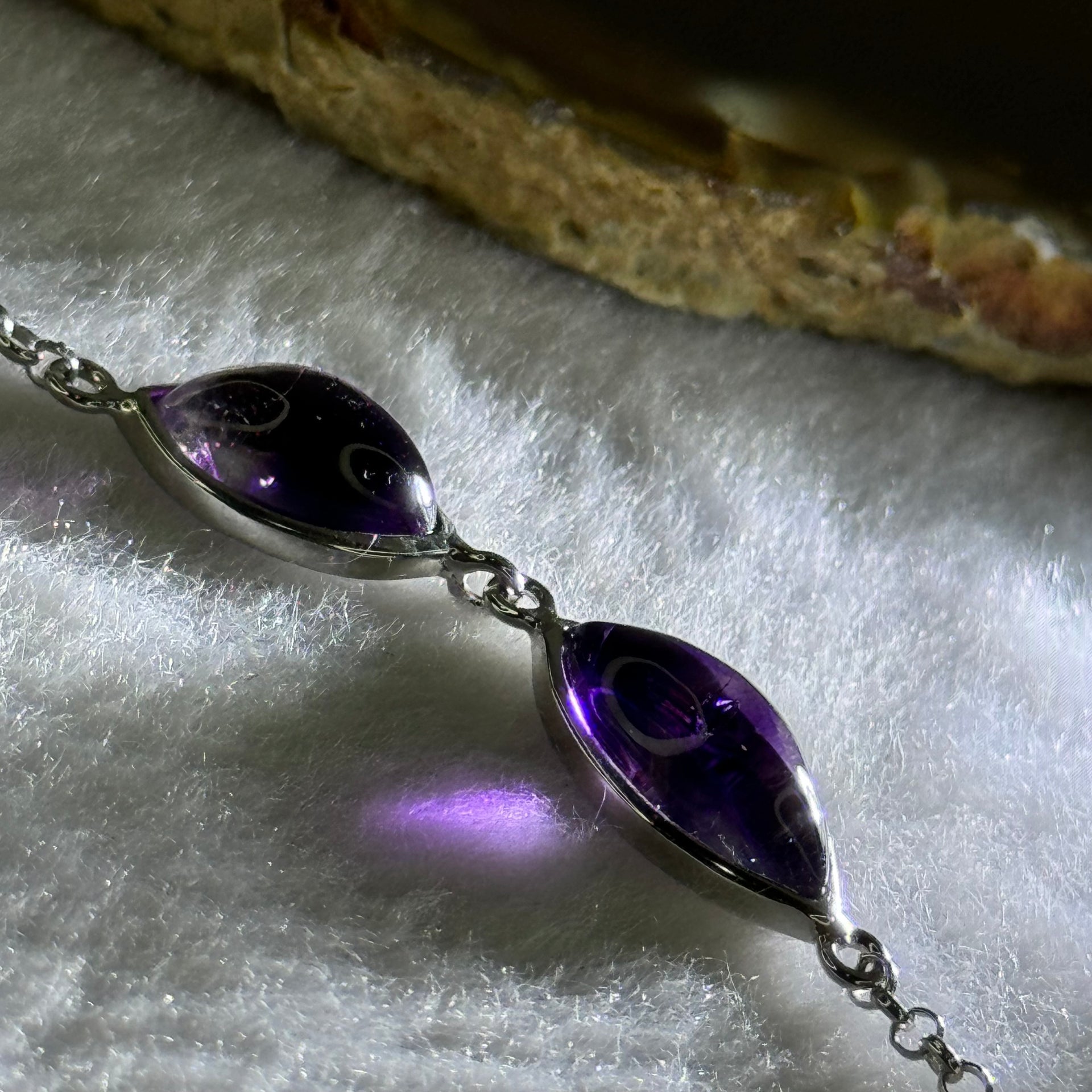 Above Average Natural Super 7 in S925 Sliver Bracelet 3.71g 15.0 by 7.2 by 5.8mm - Huangs Jadeite and Jewelry Pte Ltd