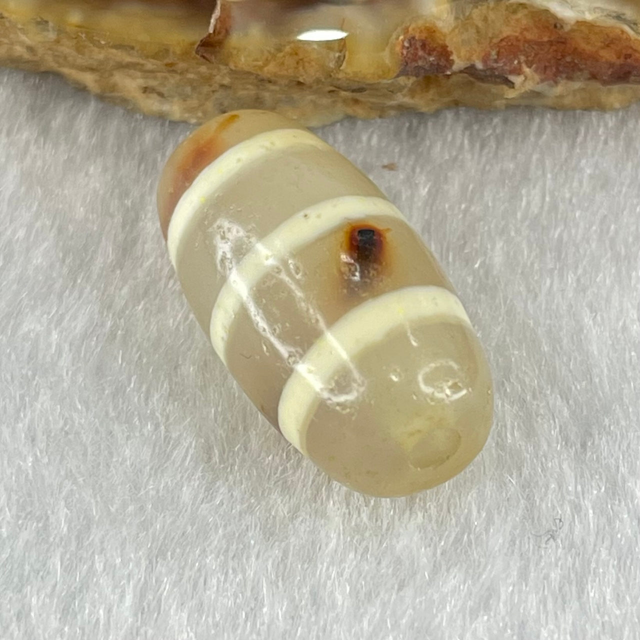 Natural Powerful Tibetan Old Oily Agate 3-Lines Dzi Bead Heavenly Master (Tian Zhu) 三行天诛 3.37g 20.1 by 10.5mm - Huangs Jadeite and Jewelry Pte Ltd