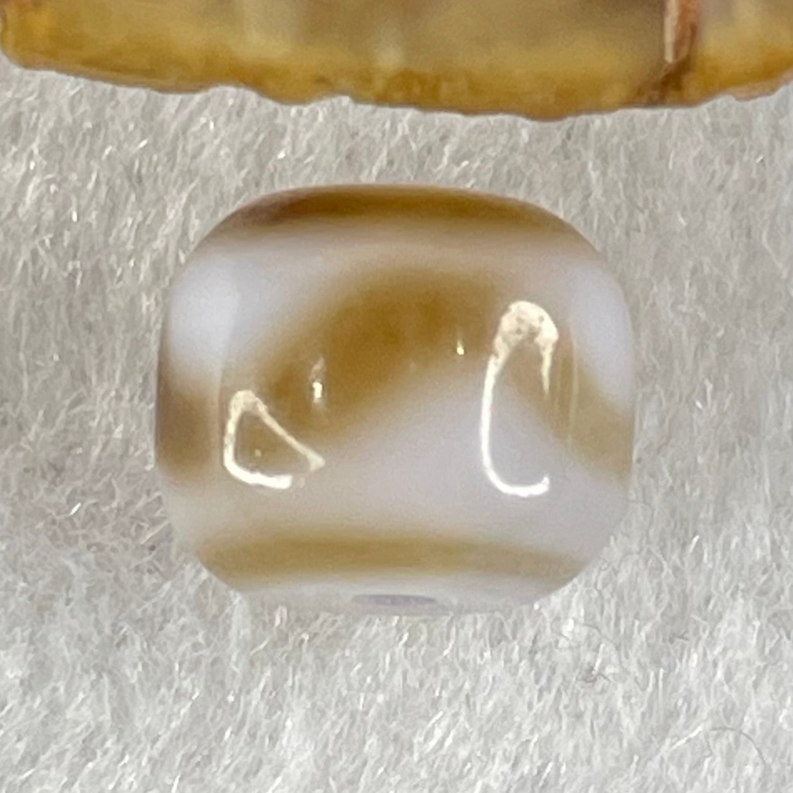Natural Powerful Tibetan Old Oily Agate Tiger Tooth Daluo Dzi Bead Heavenly Master (Tian Zhu) 2.08g 9.8 by 11.4mm - Huangs Jadeite and Jewelry Pte Ltd