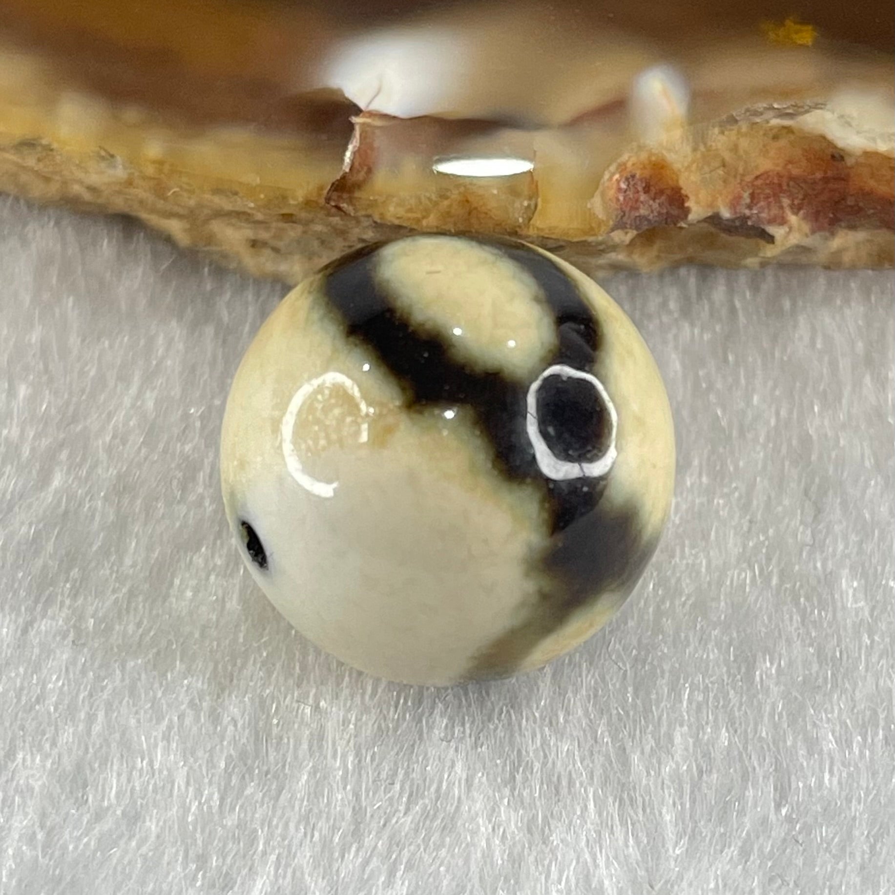 Natural Powerful Tibetan Old Oily Yellowish White with Black Agate 3 Eyes Dzi Bead Heavenly Master (Tian Zhu) 三眼天诛 4.04g 14.5mm - Huangs Jadeite and Jewelry Pte Ltd