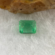 Natural Colombia Green Emerald (Beryl) Cut-Cornered Rectangular step cut 0.54ct 5.0 by 4.3 by 3.4mm - Huangs Jadeite and Jewelry Pte Ltd