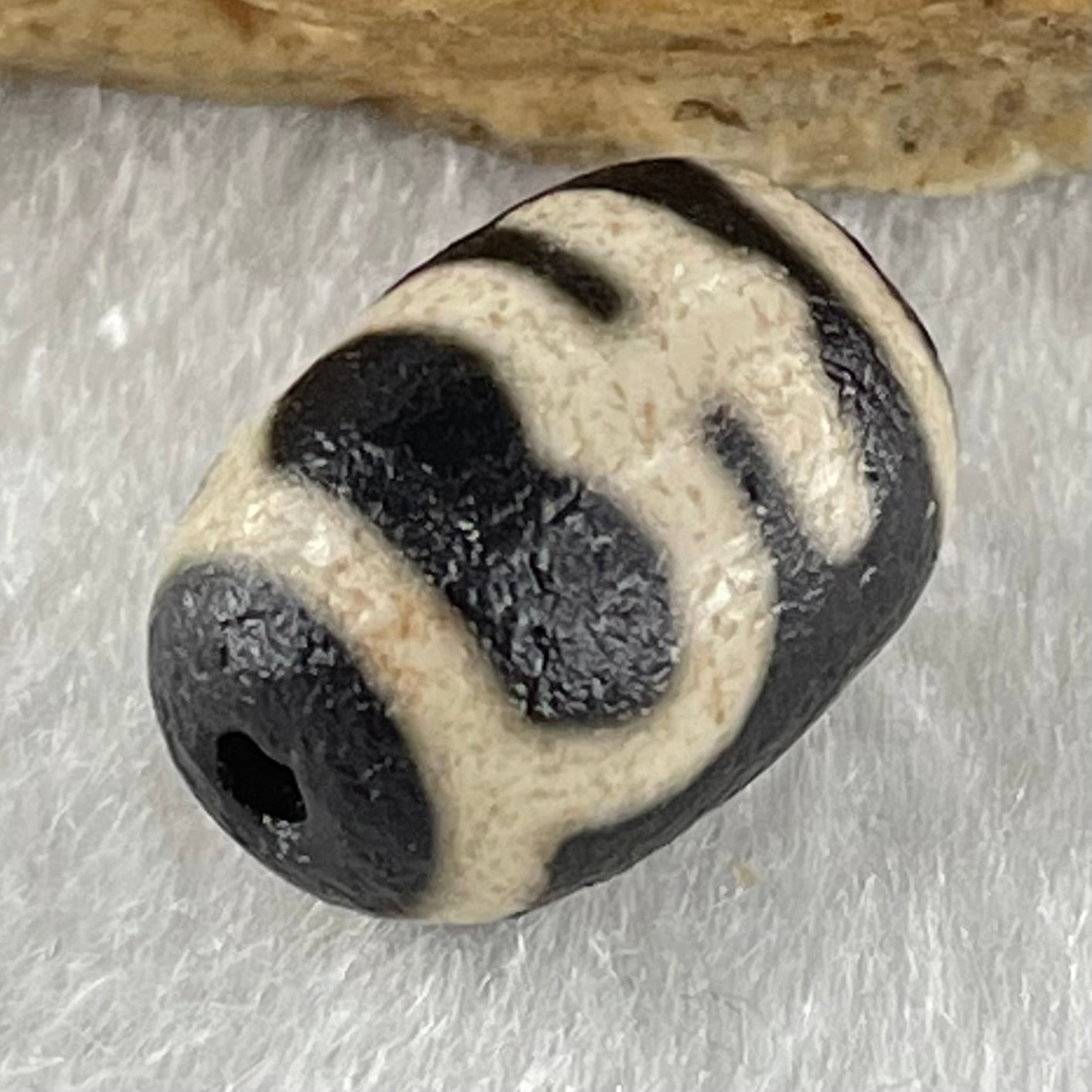 Natural Powerful Tibetan Old Oily Agate Double Nectar Vessel Dzi Bead Heavenly Master (Tian Zhu) 花蜜容器眼天珠 2.06g 13.9 by 9.9mm - Huangs Jadeite and Jewelry Pte Ltd