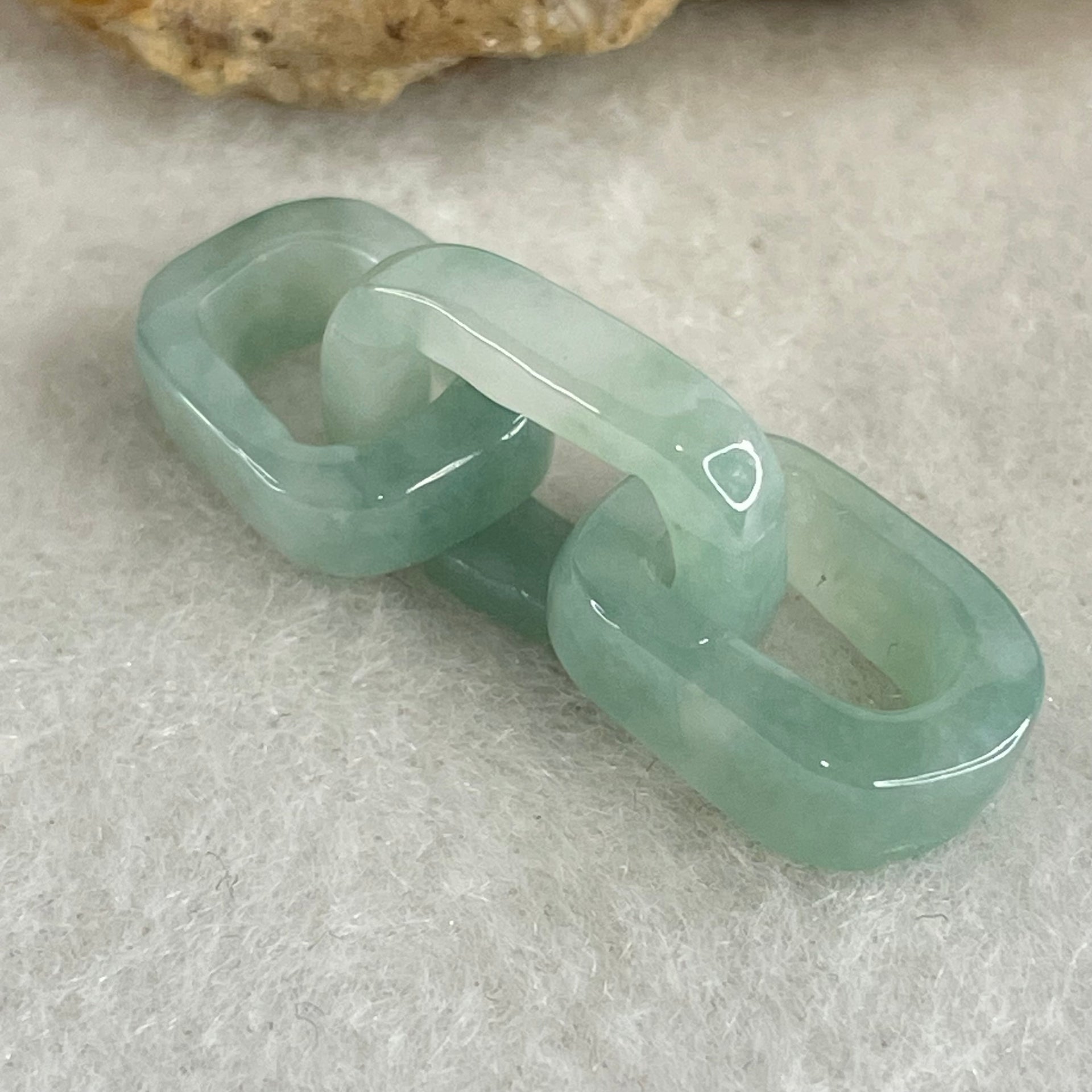 Type A Blueish Green with Faint White Jadeite Rolo Link Chain for Setting 2.54g 14.8 by 10.4 by 3.7mm - Huangs Jadeite and Jewelry Pte Ltd