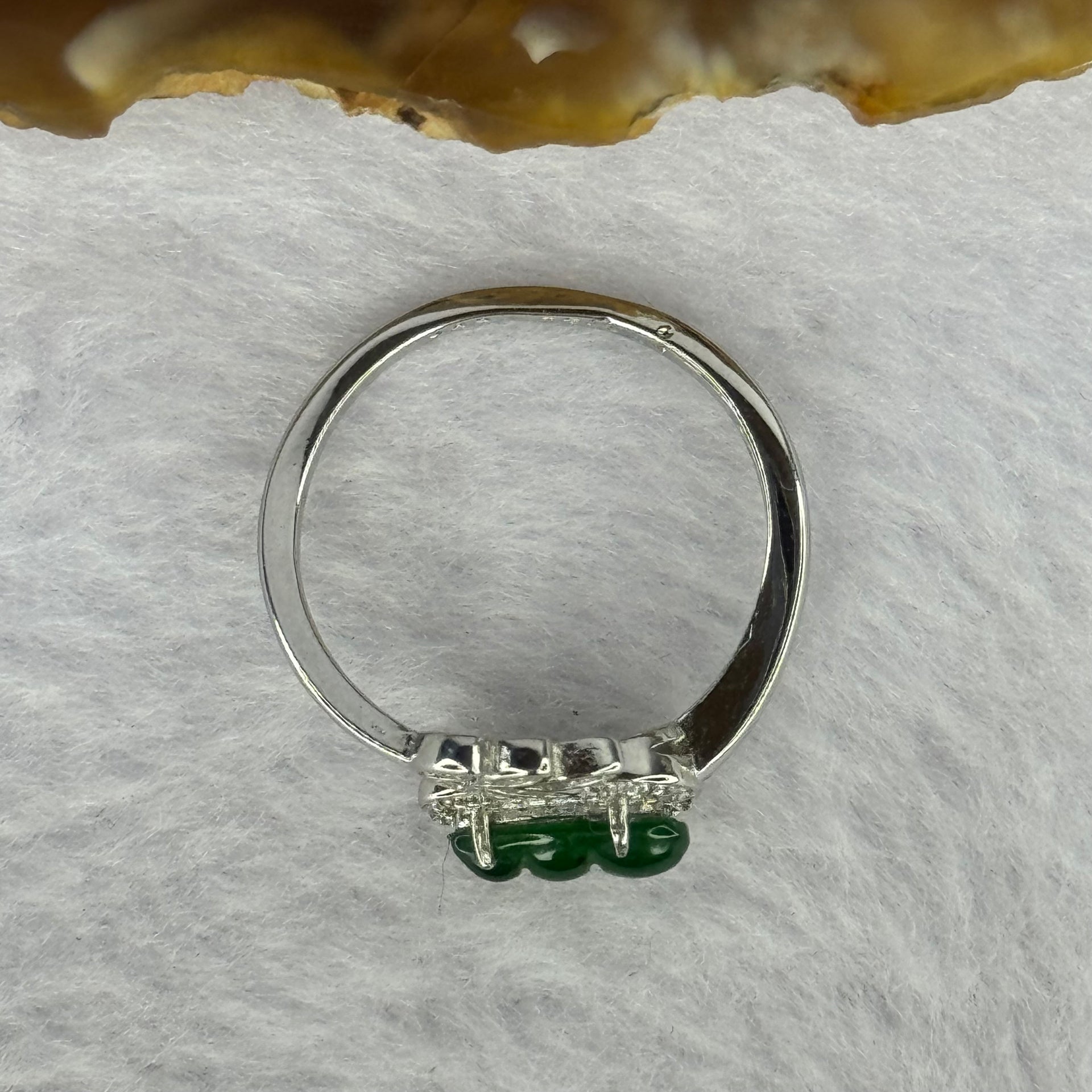 Type A Icy Green Omphasite Jadeite Peapod and Leave with Crystals in S925 Sliver Ring (Adjustable Size) 1.87g 9.1 by 4.1 by 2.5mm - Huangs Jadeite and Jewelry Pte Ltd