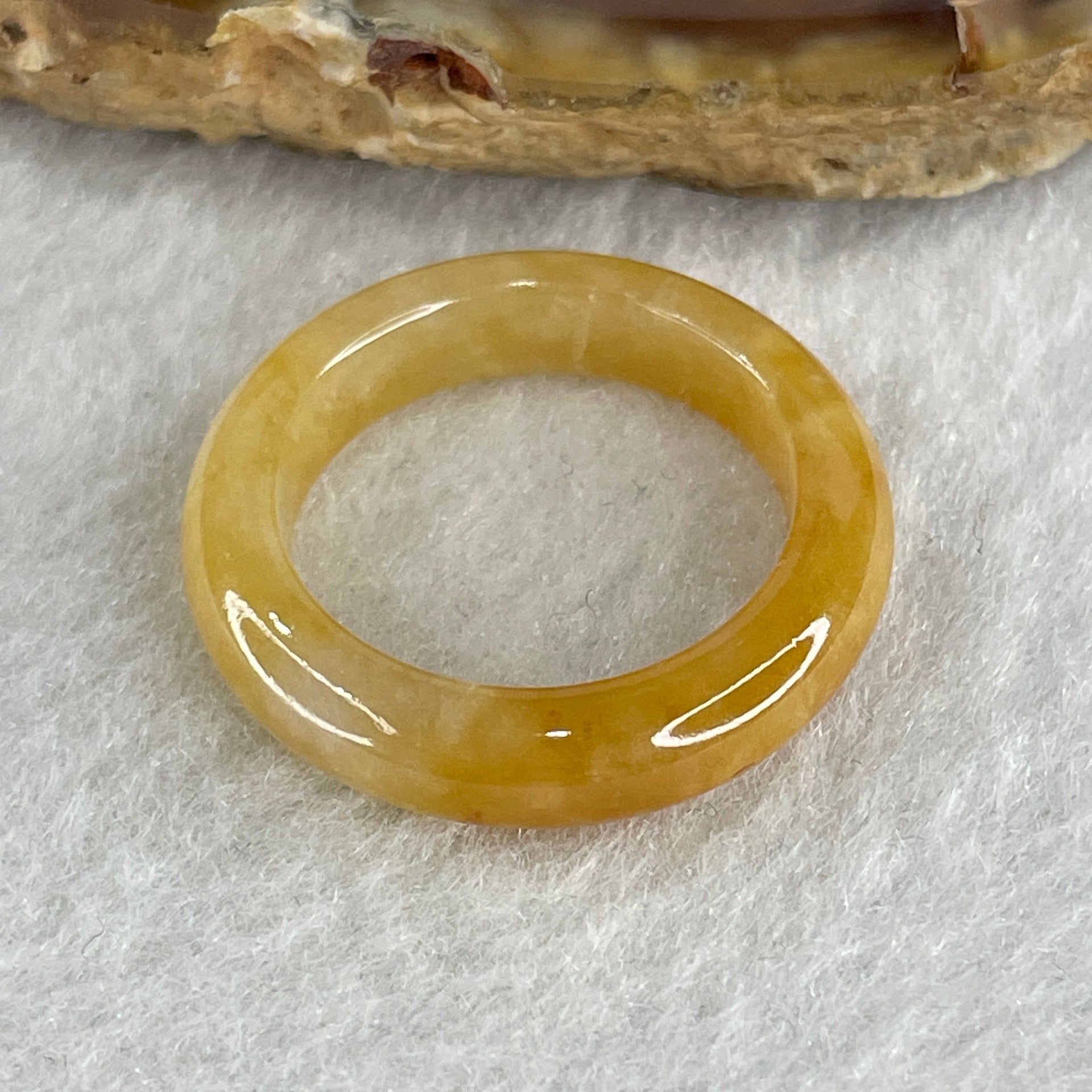 Natural Type A Yellowish Jadeite Ring 2.56g 4.7 by 3.5mm US 5.7 HK 12.4 (Internal Lines) - Huangs Jadeite and Jewelry Pte Ltd