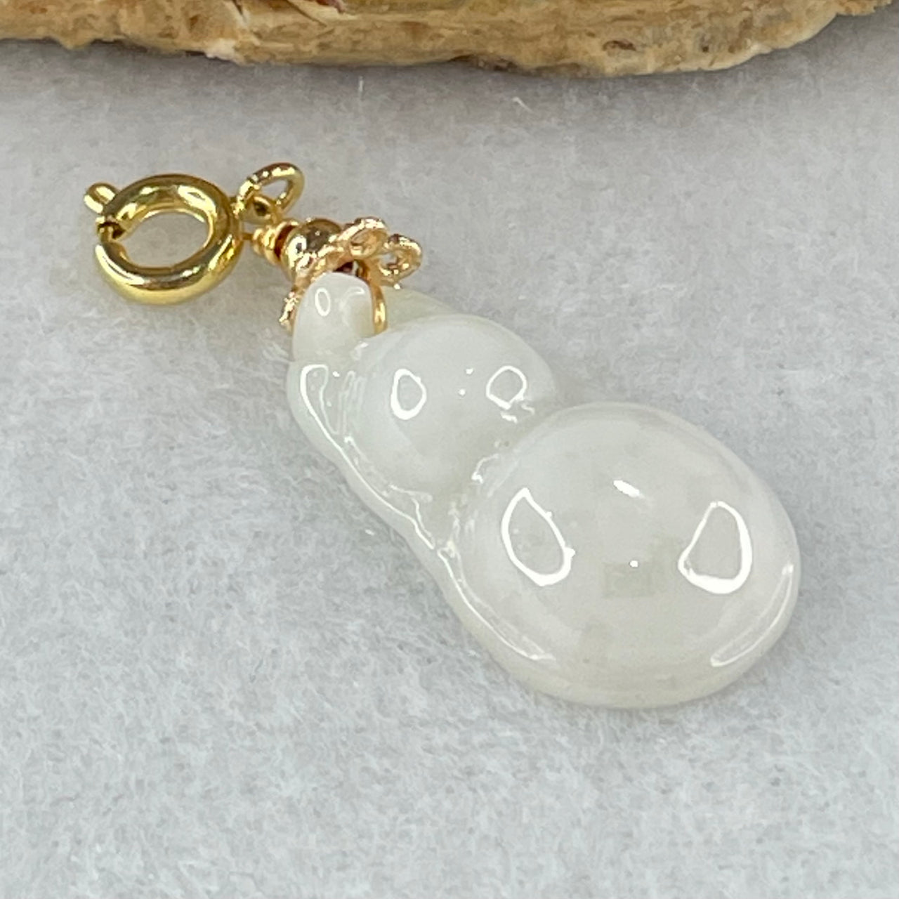 Type A Faint Green Lavender Hulu in Gold Color Charm for Necklace or Bracelet 2.79g 22.3 by 12.4 by 5.7mm - Huangs Jadeite and Jewelry Pte Ltd