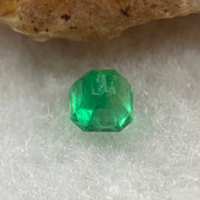 Natural Colombia Vivid Green Emerald (Beryl) Cut-Cornered Square Step cut 0.49ct 4.4 by 4.4 by 3.6mm - Huangs Jadeite and Jewelry Pte Ltd
