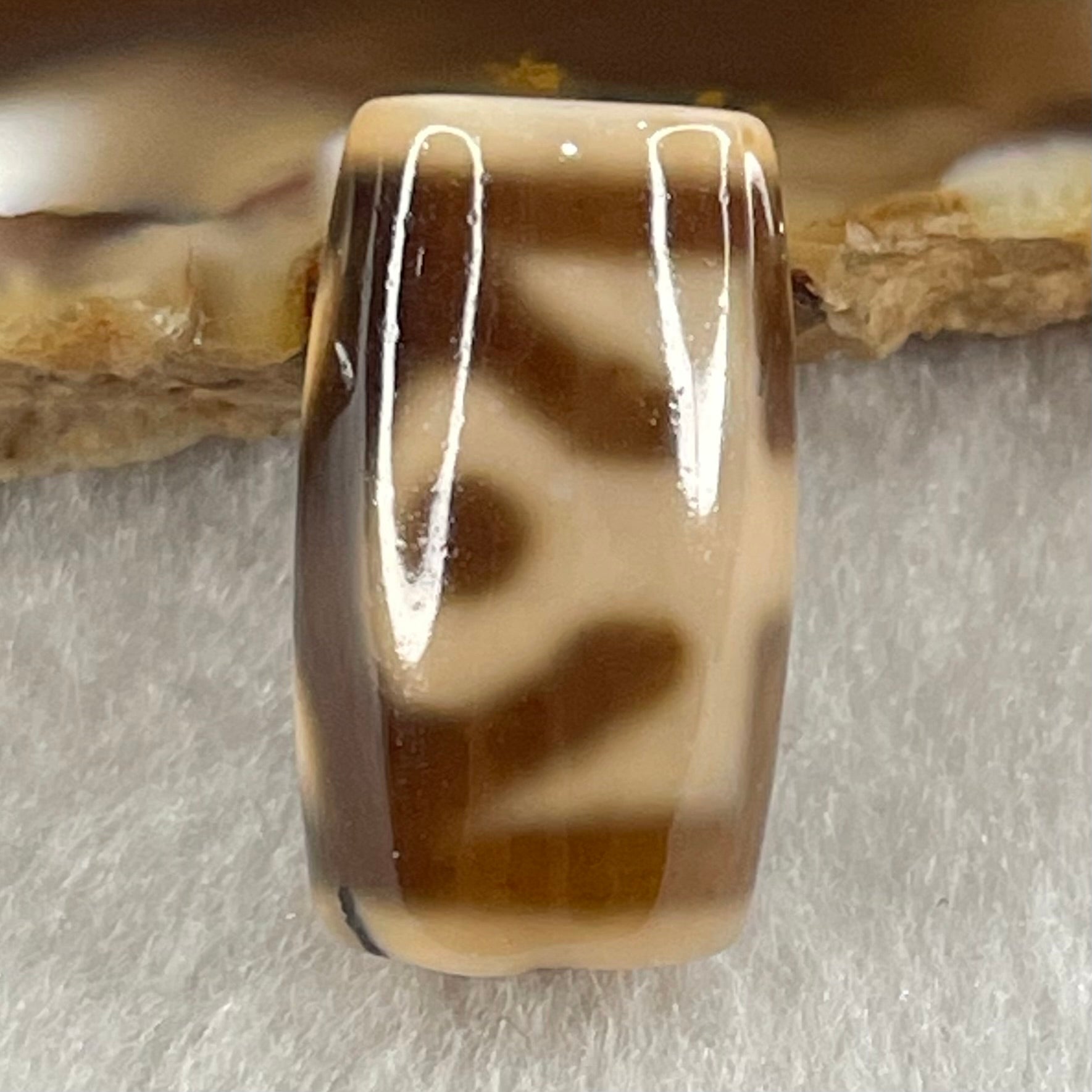 Natural Powerful Tibetan Old Oily Agate Patina Guiren Tairen Human Dzi Bead Totem Amulet Heavenly Master (Tian Zhu) 贵人天诛 4.77g 19.7 by 11.8mm - Huangs Jadeite and Jewelry Pte Ltd