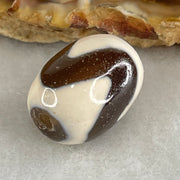 Natural Powerful Tibetan Old Oily Agate Tiger Tooth Daluo Dzi Bead Heavenly Master (Tian Zhu) 虎呀天诛 4.40g 17.4 by 12.9mm - Huangs Jadeite and Jewelry Pte Ltd