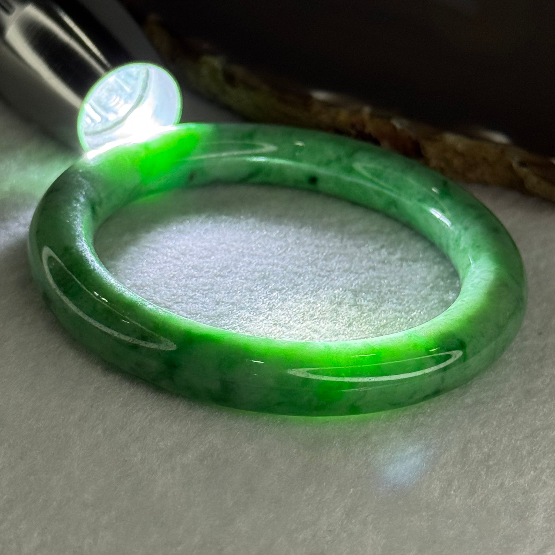 Type A Apple Green Jade Jadeite Bangle 60.77g Inner Diameter: 59.2mm Thickness: 10.2 by 10.4mm (Very Very Slight Internal Lines) - Huangs Jadeite and Jewelry Pte Ltd