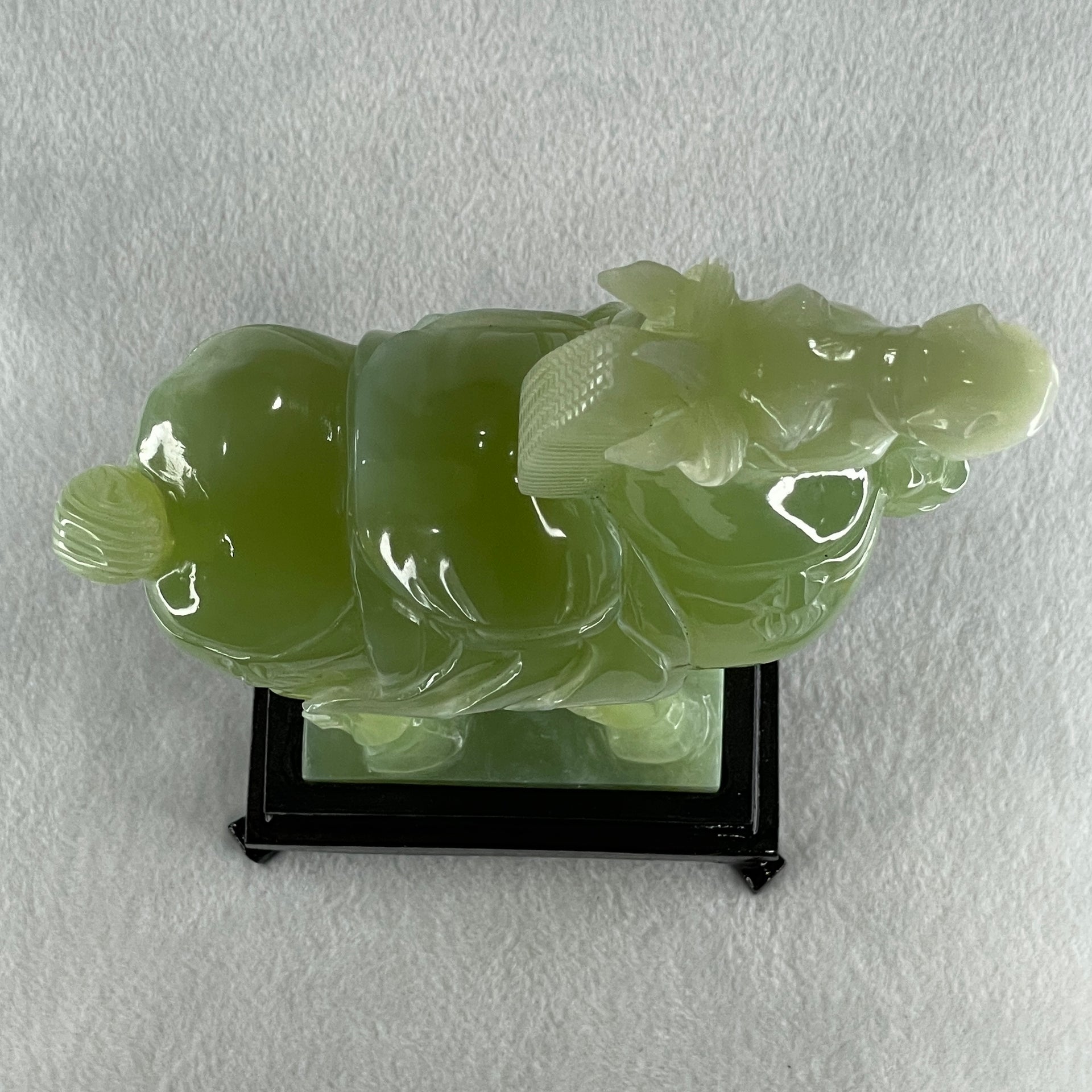 Natural Green Serpentine Horse with Wooden Stand Display 1640.4g 155.1 by 94.8 by 260.0mm - Huangs Jadeite and Jewelry Pte Ltd