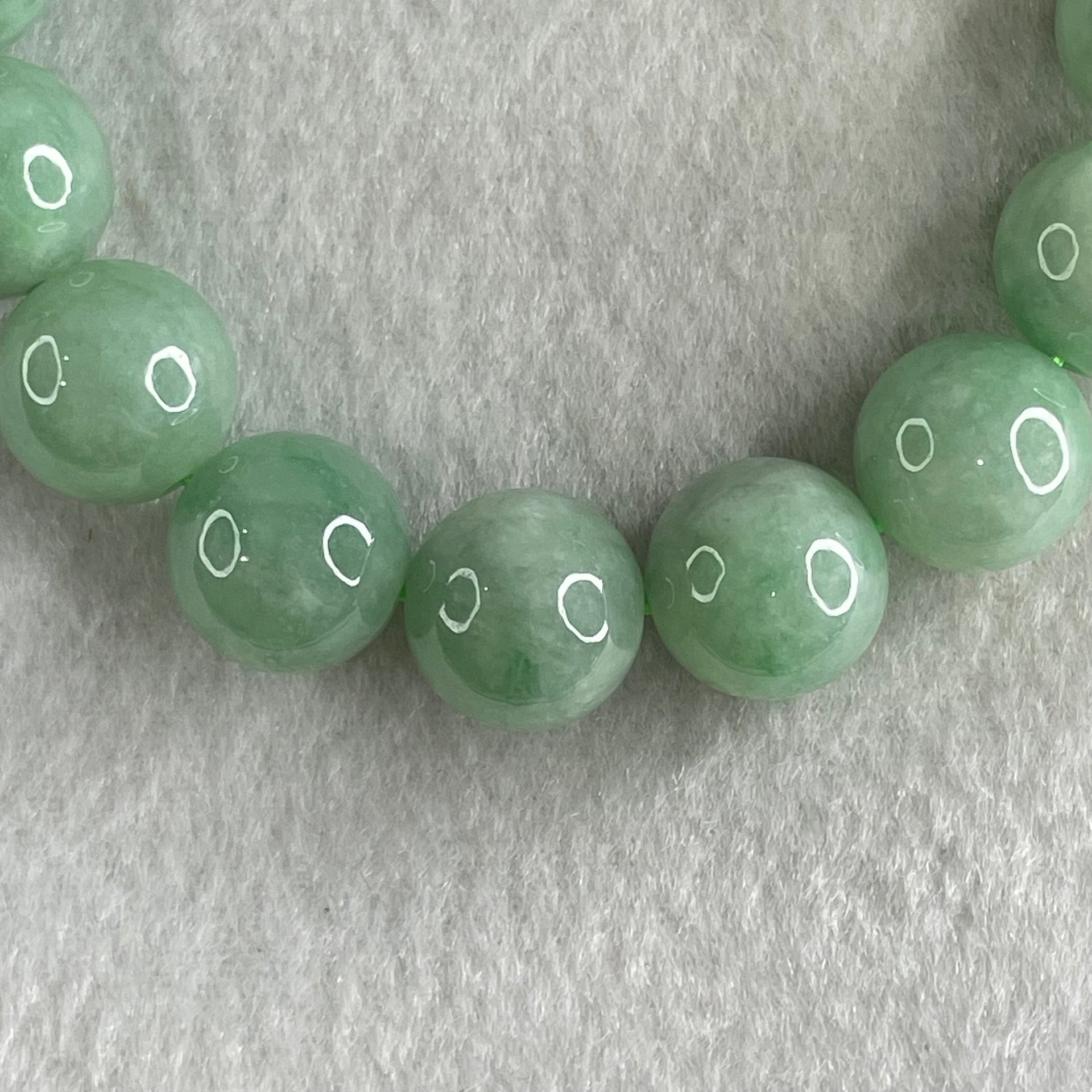 Type A Green Jadeite Beads Bracelet 59.95g 16cm 13.2mm 16 Beads - Huangs Jadeite and Jewelry Pte Ltd