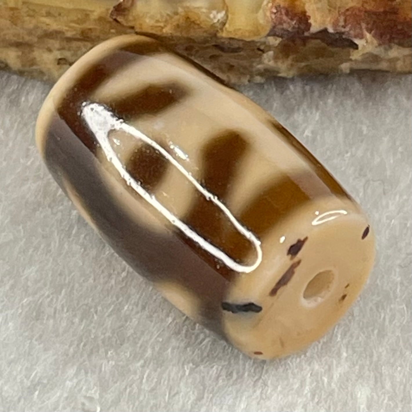 Natural Powerful Tibetan Old Oily Agate Patina Guiren Tairen Human Dzi Bead Totem Amulet Heavenly Master (Tian Zhu) 贵人天诛 4.77g 19.7 by 11.8mm - Huangs Jadeite and Jewelry Pte Ltd