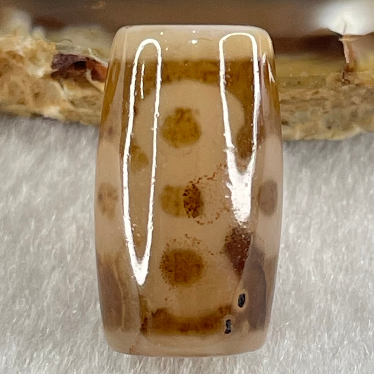 Natural Powerful Tibetan Old Oily Agate 5 Eyes Lightning Dzi Bead Heavenly Master (Tian Zhu) 五眼闪电天珠 4.89g 20.3 by 11.7mm - Huangs Jadeite and Jewelry Pte Ltd