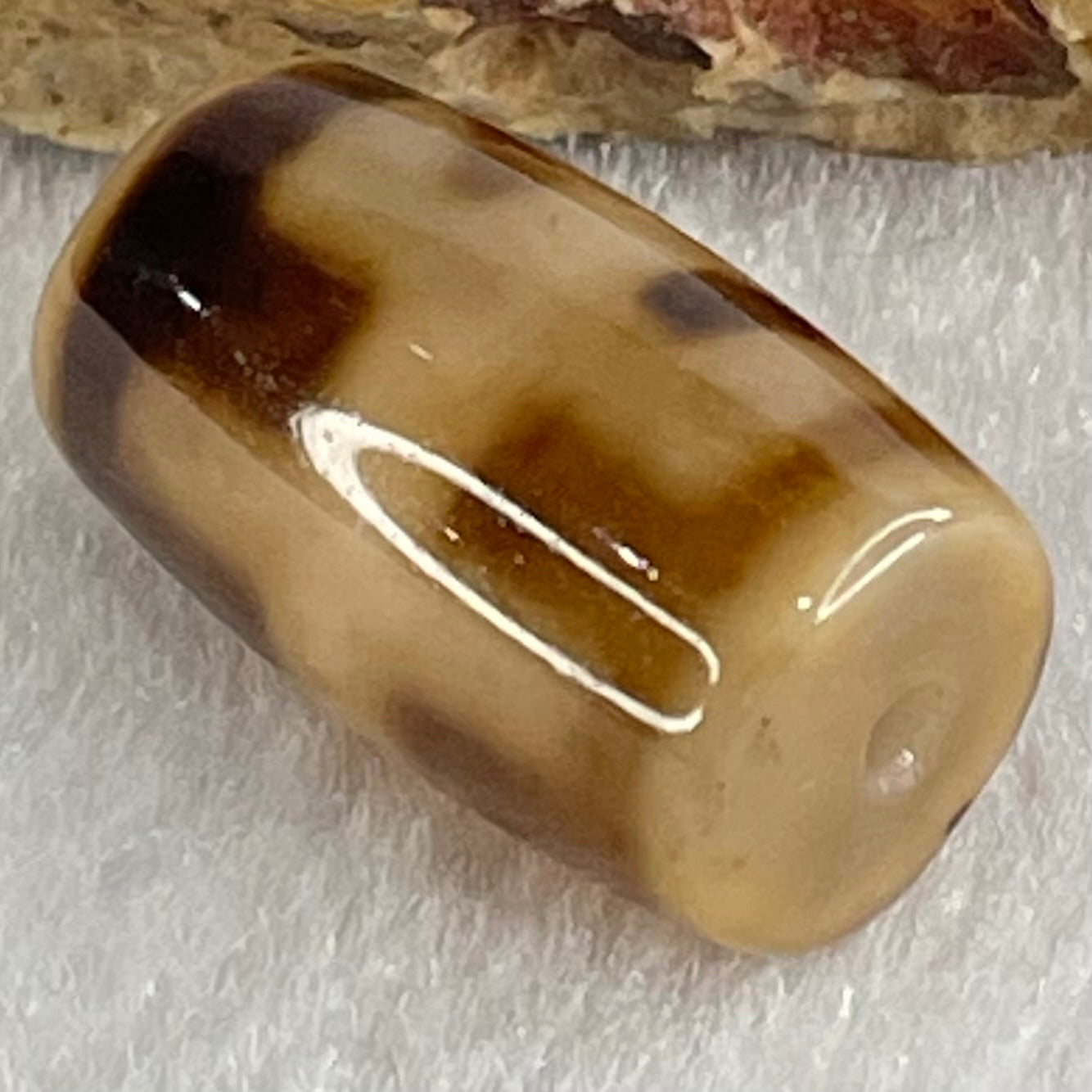 Natural Powerful Tibetan Old Oily Agate Patina Guiren Tairen Human Dzi Bead Totem Amulet Heavenly Master (Tian Zhu) 贵人天诛 4.75g 19.8 by 11.8mm - Huangs Jadeite and Jewelry Pte Ltd